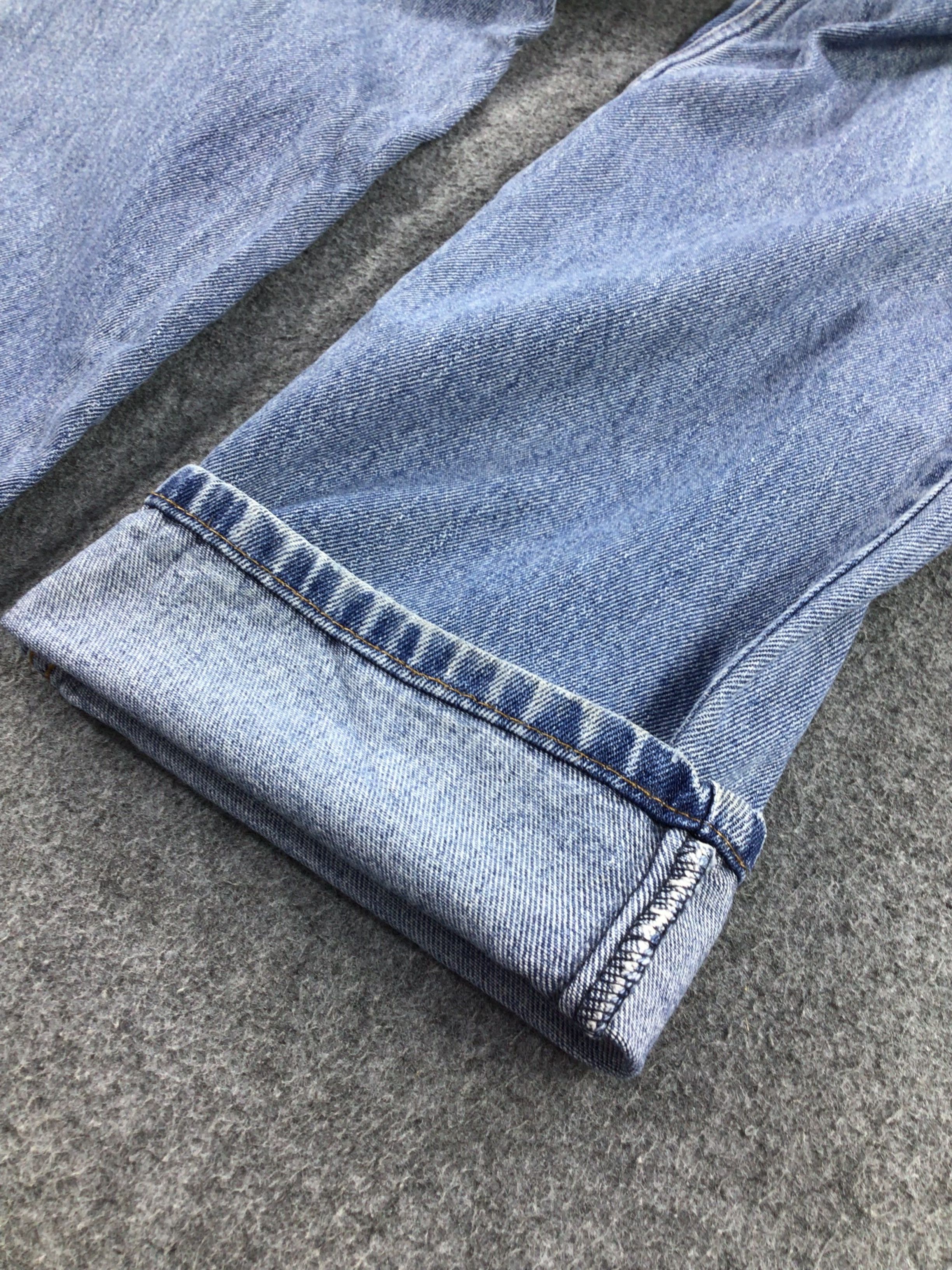 Levi's Vintage Levis 550 Jeans Faded Blue Denim KJ264 Size US 33 - 6 Thumbnail