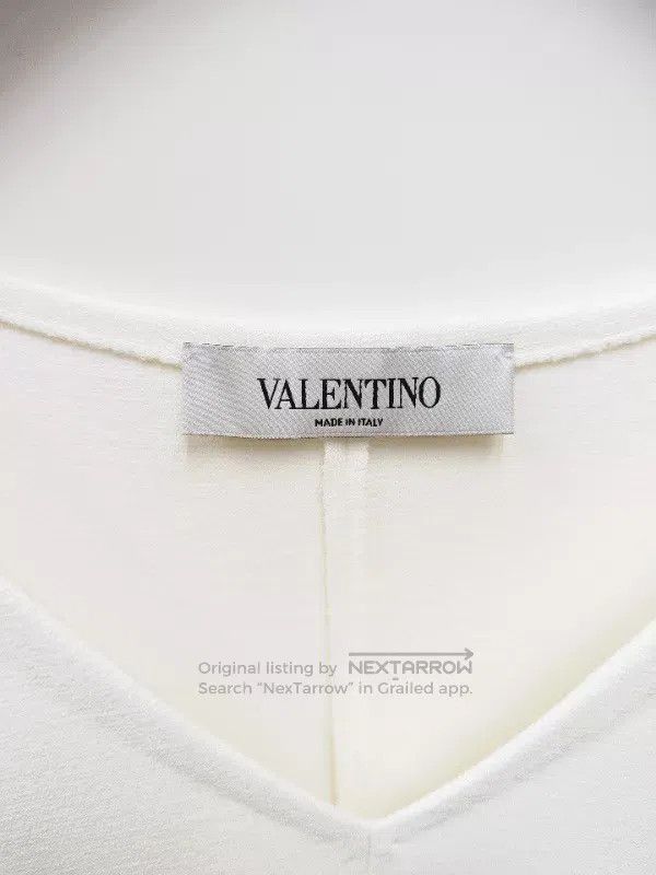 Valentino Valentino V-neck top Size S / US 4 / IT 40 - 3 Thumbnail