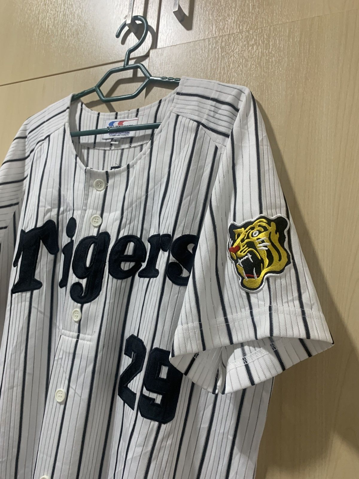 Vintage Vintage Hanshin tigers 29 igawa jersey shirts Size US L / EU 52-54 / 3 - 3 Thumbnail