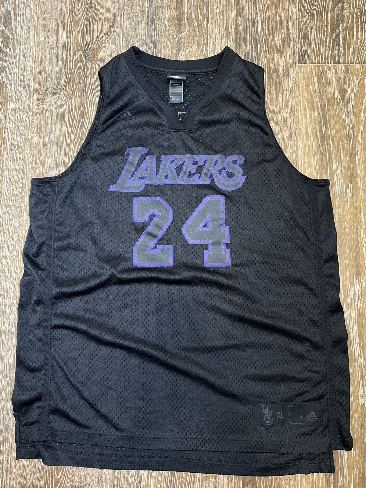 image of Vintage Kobe Bryant Los Angeles Lakers Adidas Jersey in Black, Men's (Size XL)