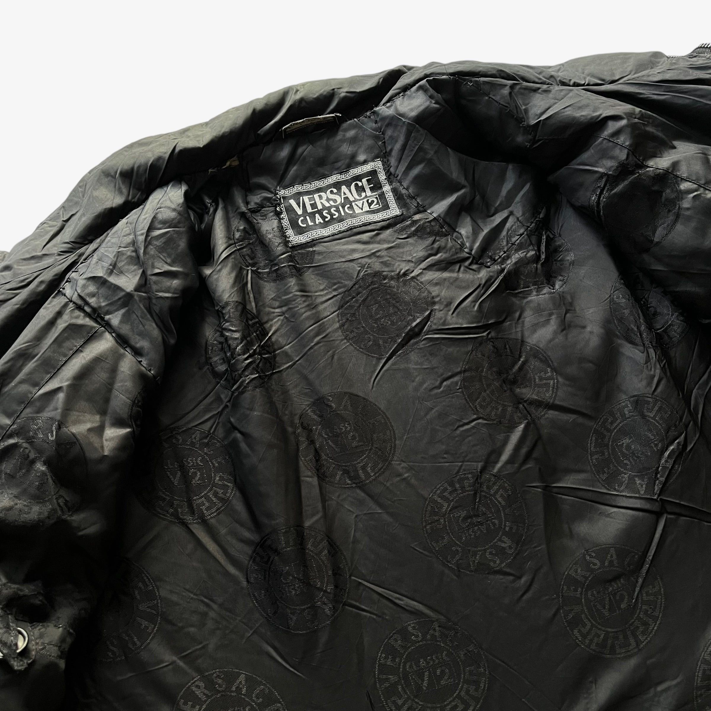 Versace Vintage 90s Men's Versace Classic V2 Quilted Puffer Jacket Size US XL / EU 56 / 4 - 3 Thumbnail