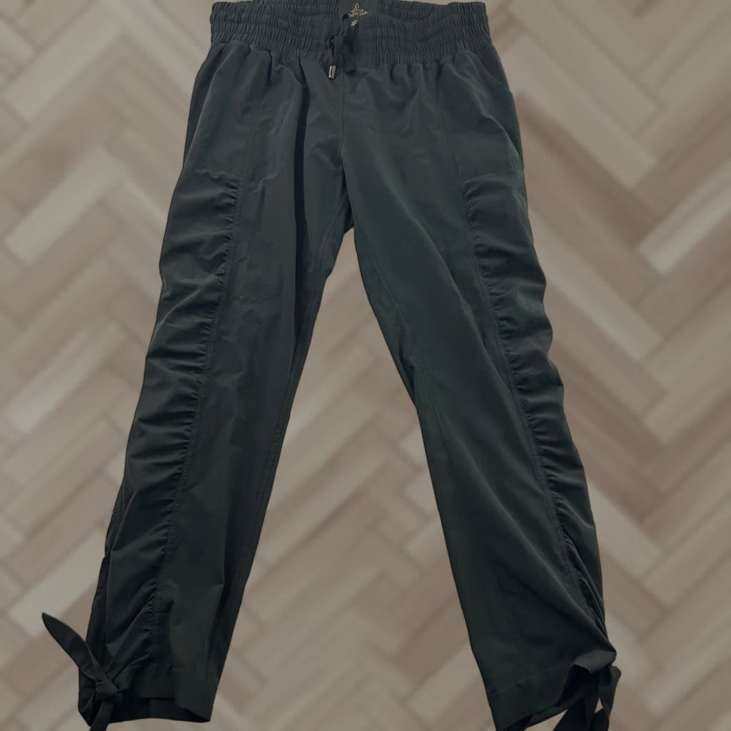 Prana prAna Bindu Cropped Joggers Pants Women's S Black Athletic Tie Bottoms Cropped Activewear Size 28" / US 6 / IT 42 - 1 Thumbnail