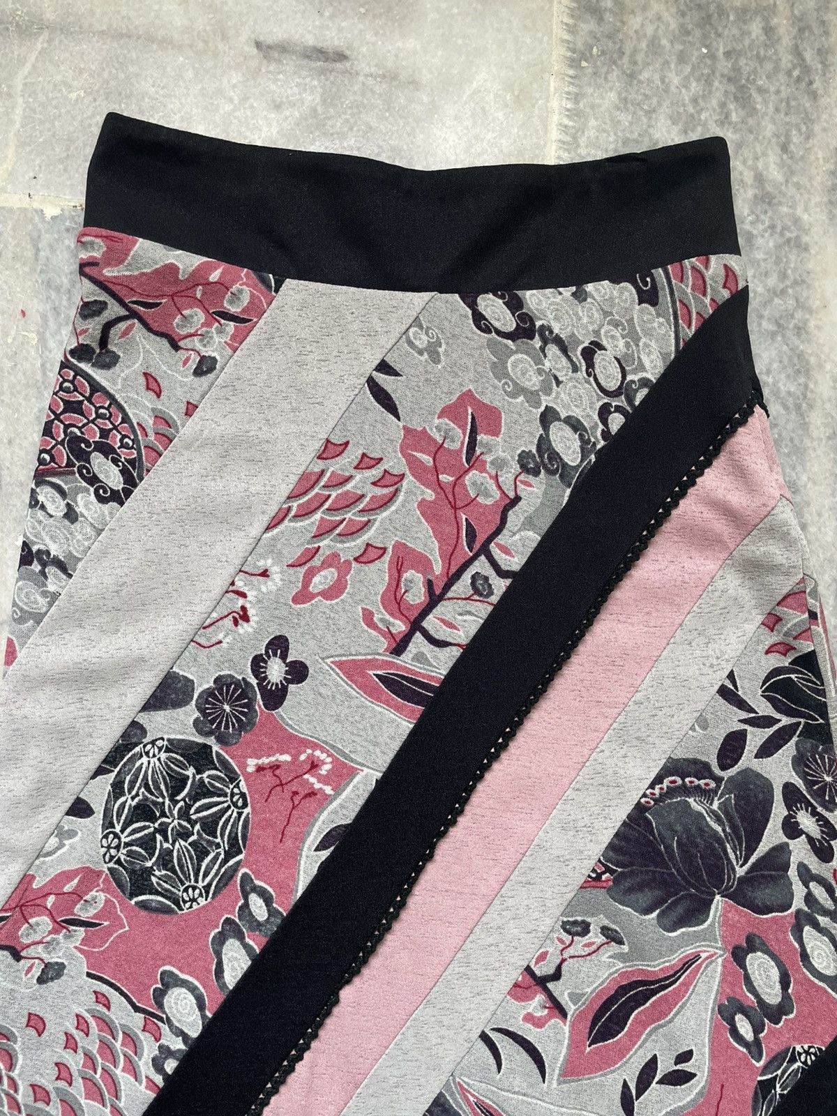 If Six Was Nine Vintage Ozz On Oriental Design Mesh Skirt Size 25" / US 0 / IT 36 - 3 Thumbnail