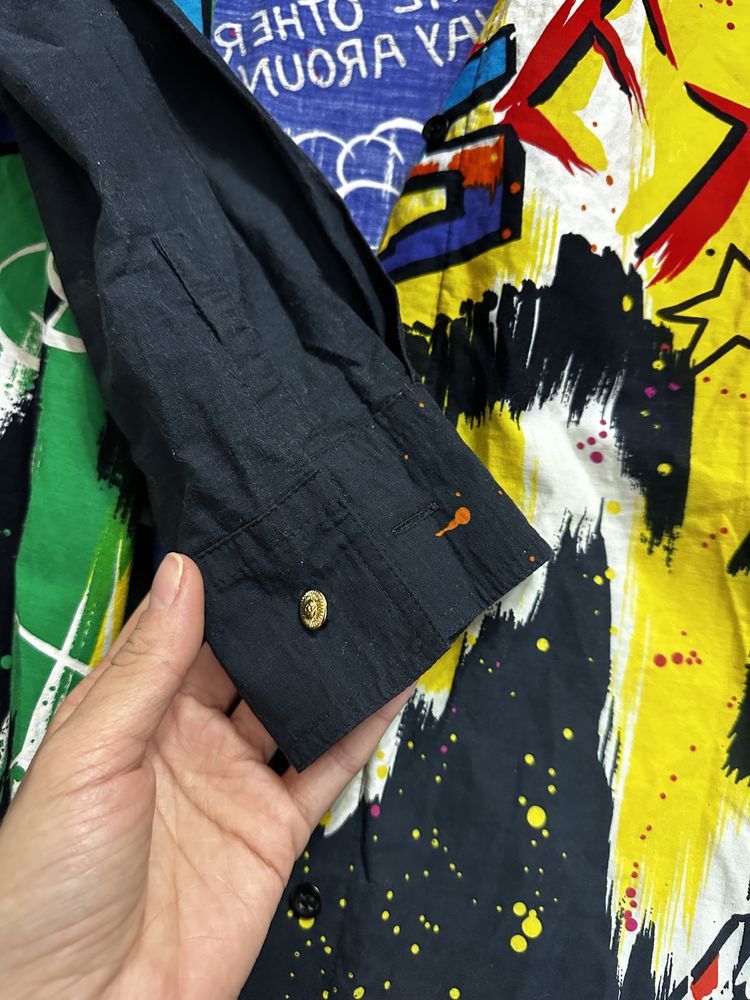 Versace × Versace Jeans Couture × Vintage Vintage Versace Graffiti Unisex Silk Shirt Size US M / EU 48-50 / 2 - 5 Thumbnail