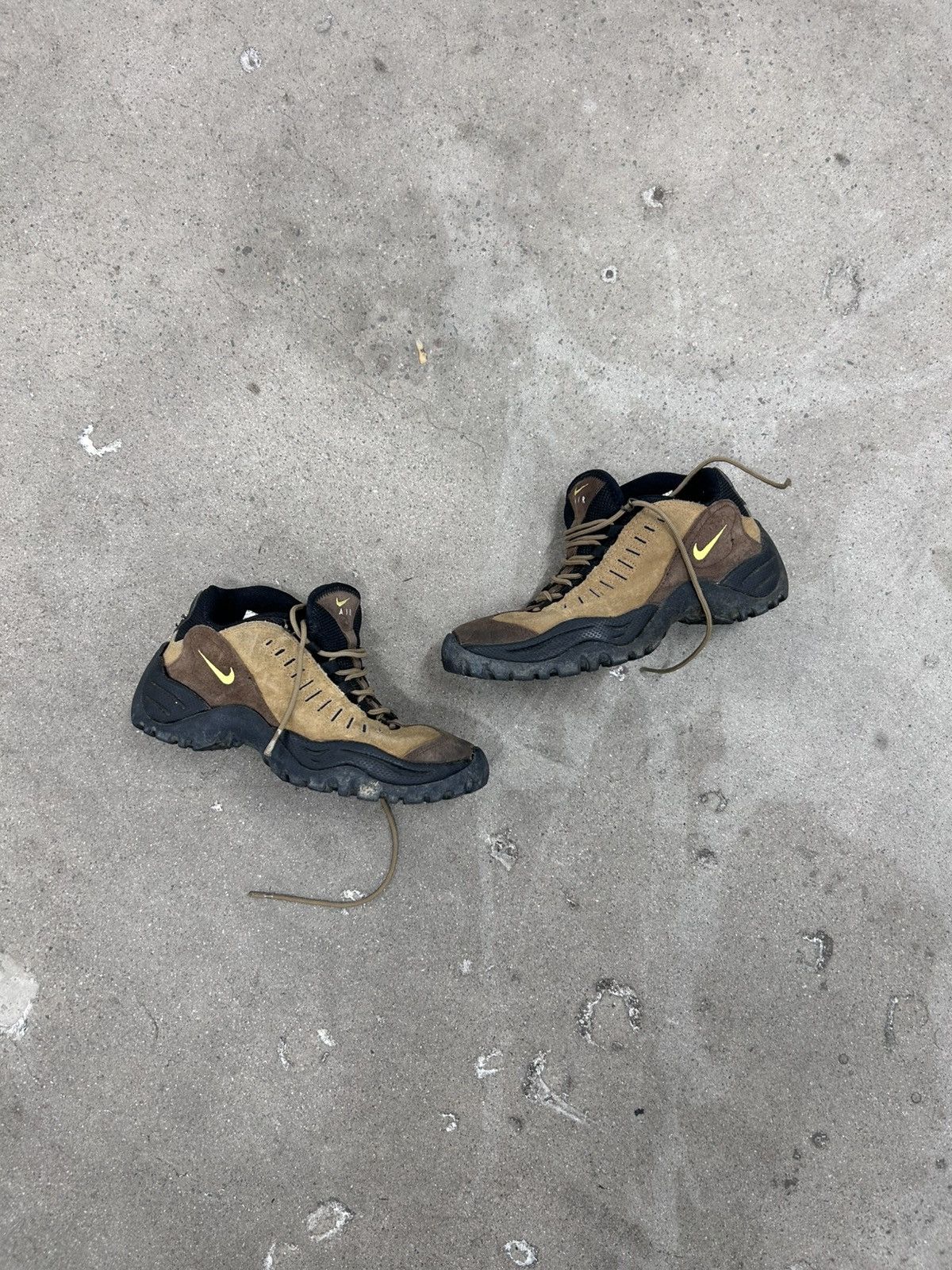 Nike Nike x ACG Trekking trainers size 7 Size US 7 / EU 40 - 1 Thumbnail
