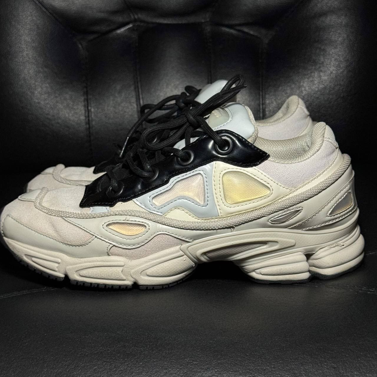 Adidas × Raf Simons 7us Adidas Raf Simons Ozweego Cream White Size US 7 / EU 40 - 3 Thumbnail