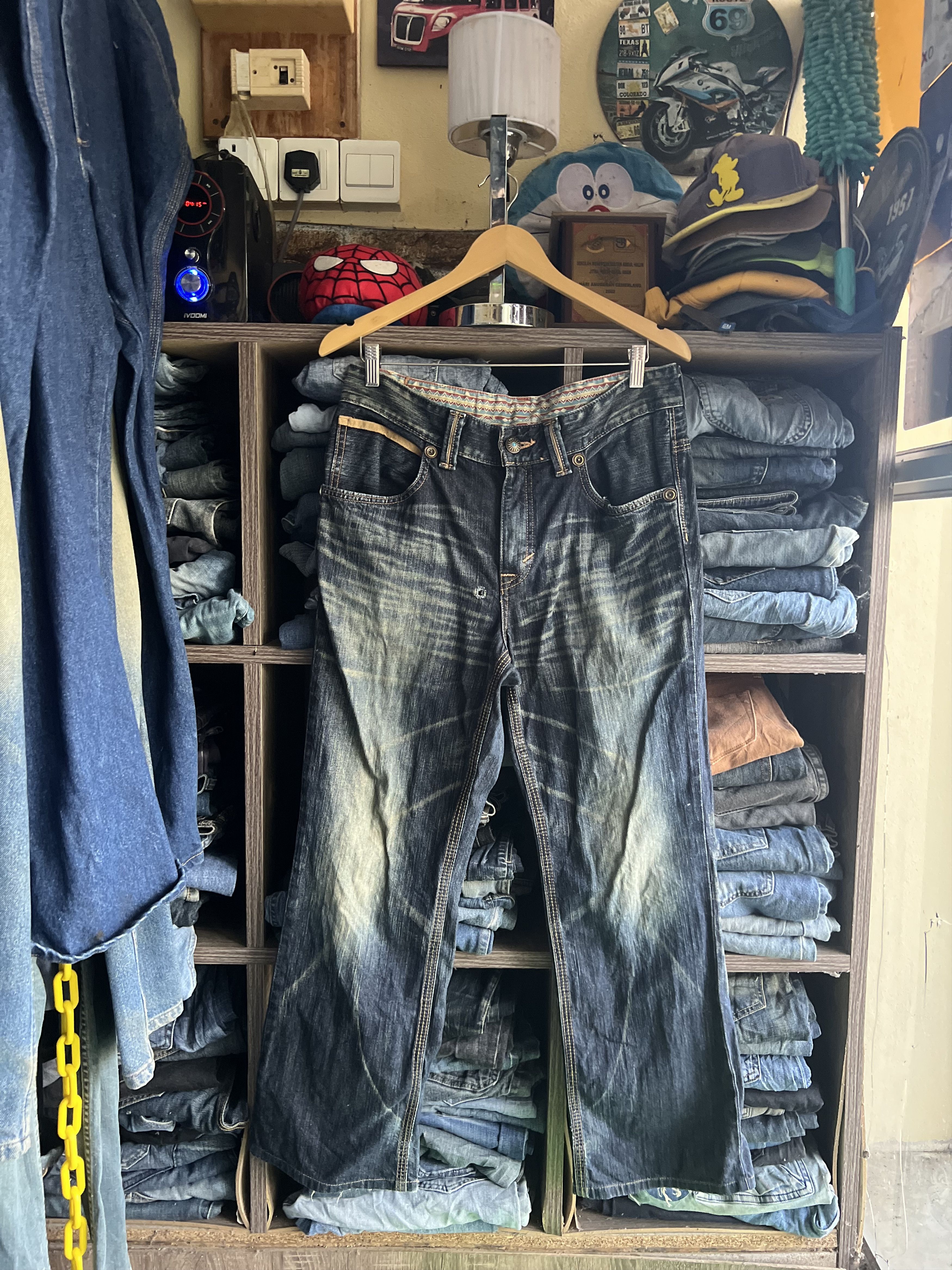 Edwin 🔥Flared Edwin Exclusive Vintage Distressed Denim Size US 33 - 18 Thumbnail