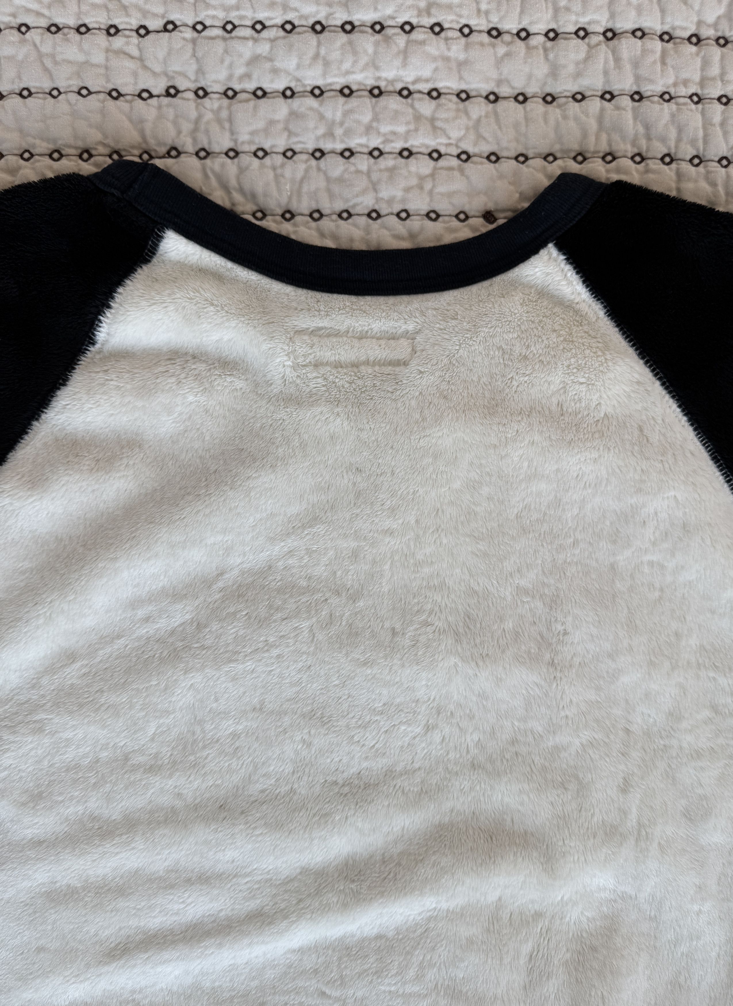 Kaws KAWS ORIGINAL FAKE PANDA FAUX FUR RAGLAN SWEATSHIRT SZ 4 Size US XL / EU 56 / 4 - 4 Thumbnail