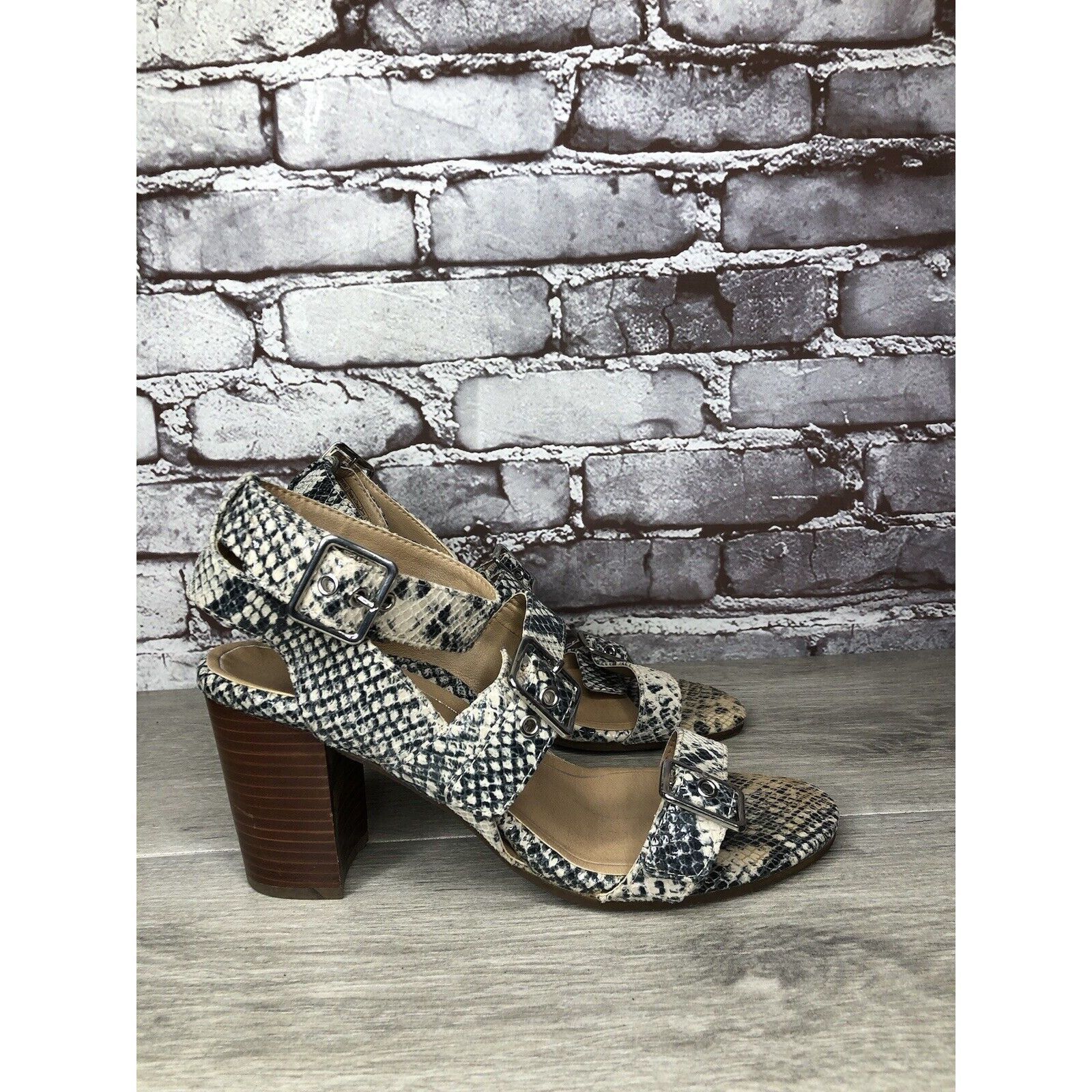 Other Vionic Carmel Grey Ivory Leather Snake Print Heel Sandals Wo Size US 9.5 / IT 39.5 - 21 Thumbnail