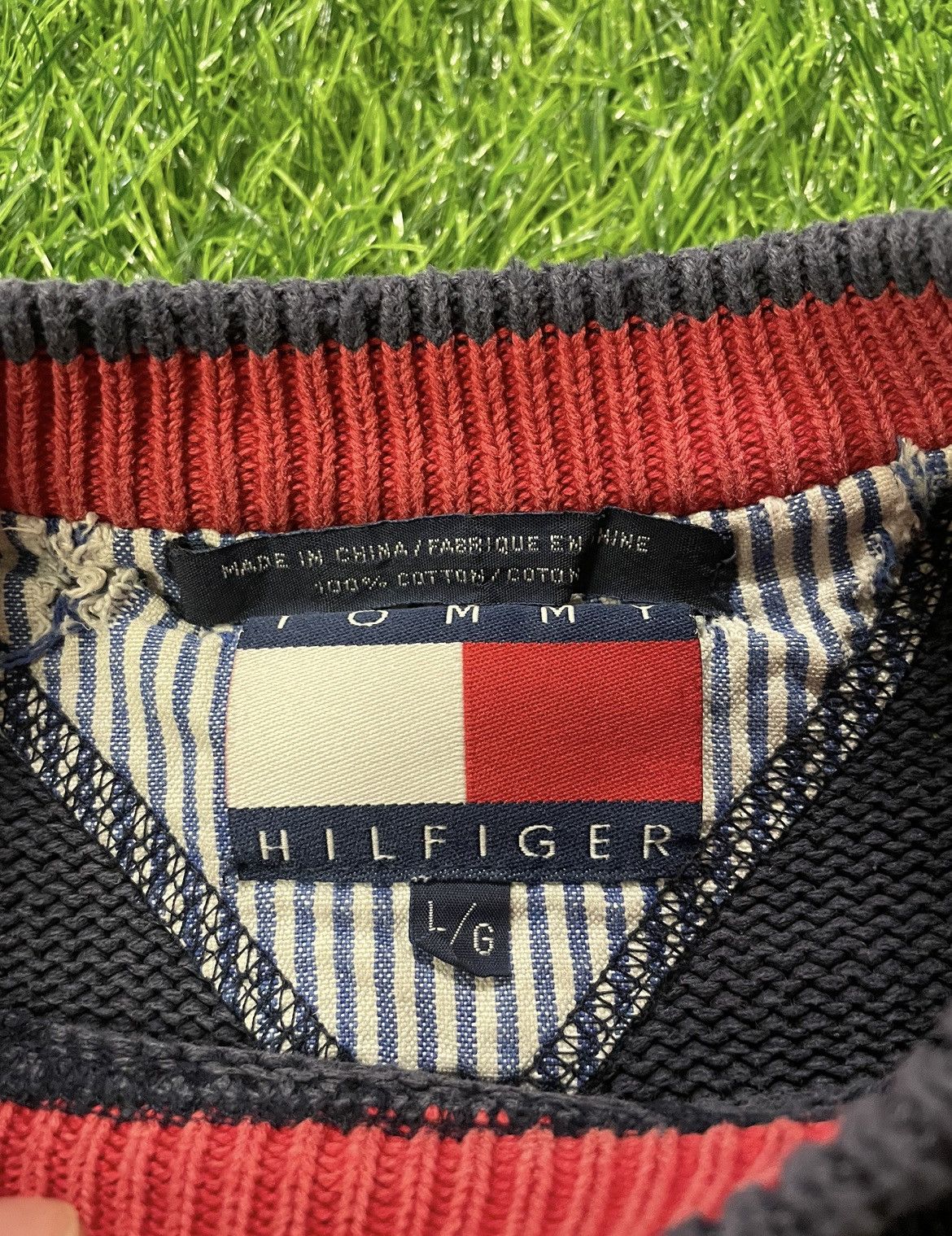 Tommy Hilfiger × Vintage Vintage Tommy Hilfiger Crewneck Size Large Size US L / EU 52-54 / 3 - 3 Thumbnail