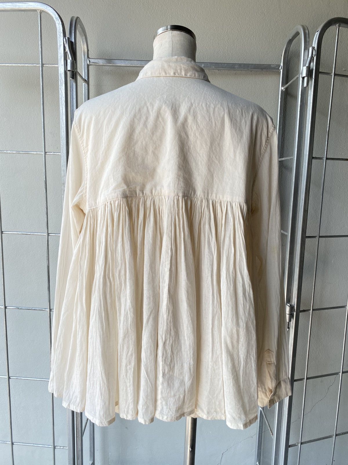 Sunao Kuwahara Sunaokuwahara Cream Victorian-Style Embroidered Blouse. Size M / US 6-8 / IT 42-44 - 2 Thumbnail