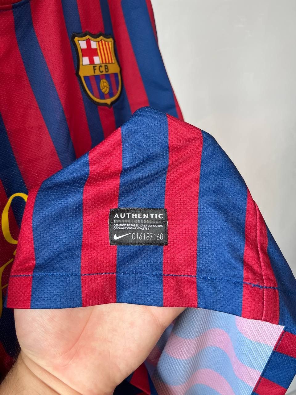 Nike 2011/12 BARCELONA FC HOME SOCCER JERSEY SHIRT NIKE SIZE M Size US M / EU 48-50 / 2 - 10 Thumbnail
