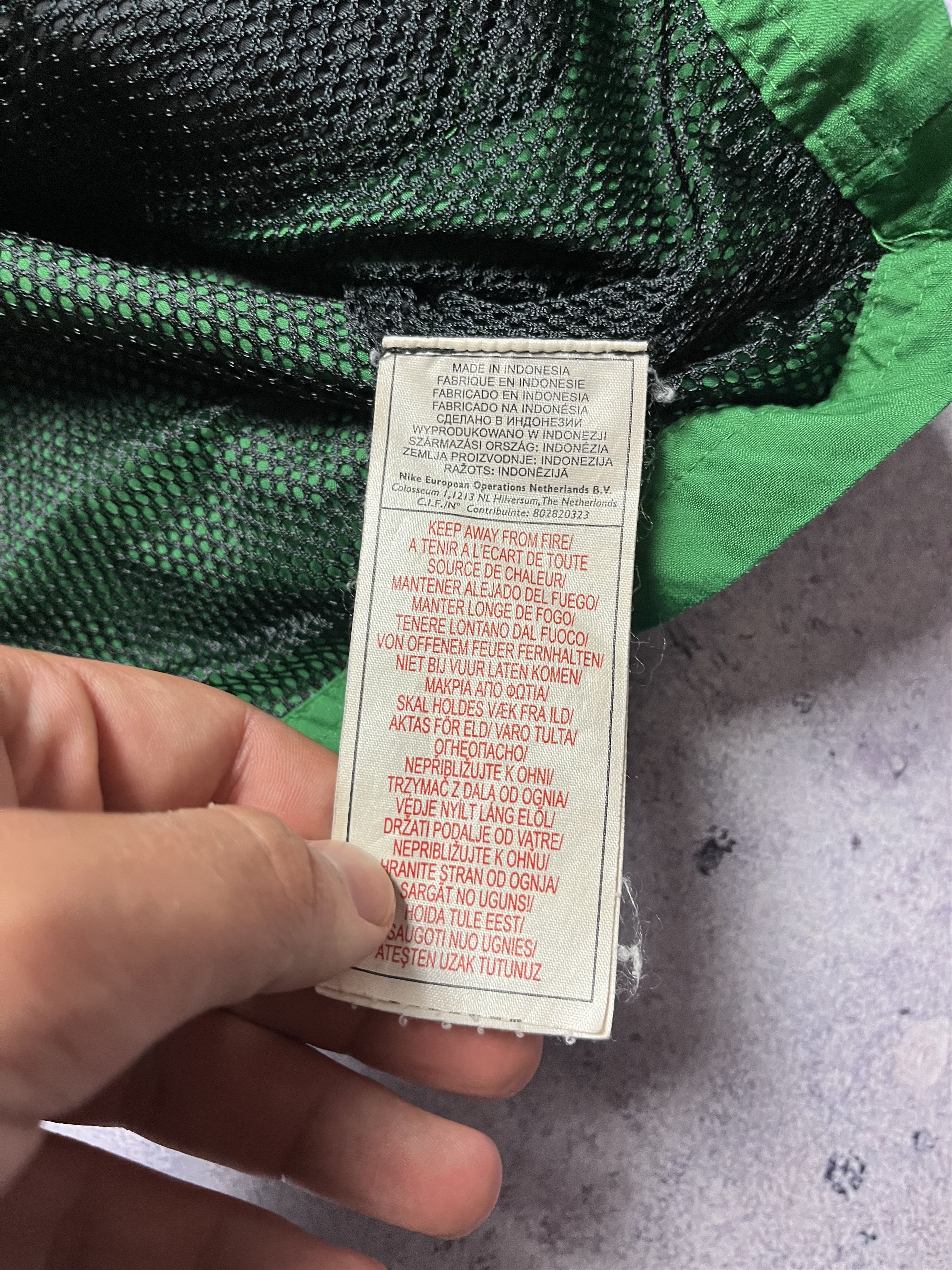 Nike Nike 90's Vintage Windbrealer Light Jacket Y2K Hype Gorpcore Size US XS / EU 42 / 0 - 6 Thumbnail