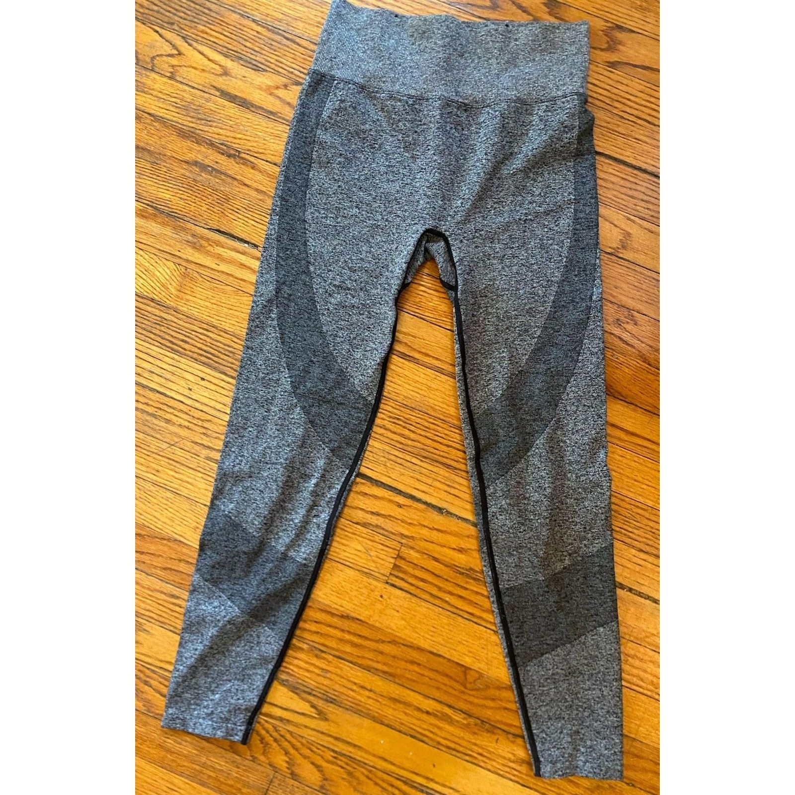 Victoria's Secret PINK Victoria’s Secret Gray Leggings Women’s Medium Size 32" / US 10 / IT 46 - 3 Thumbnail