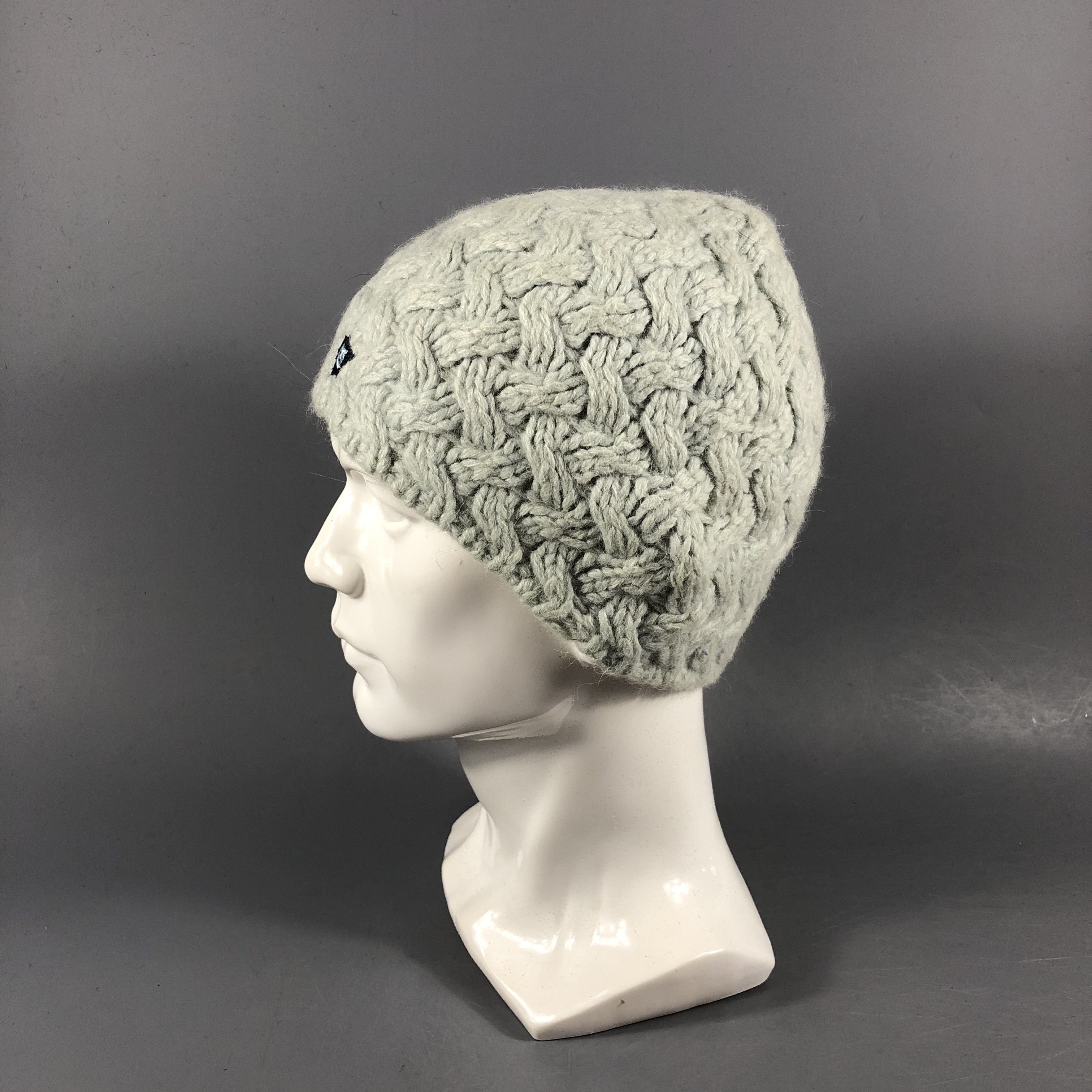 Burton Burton Cable Knit Wool Beanie Snowcap Snow Hat B976 Size ONE SIZE - 2 Thumbnail