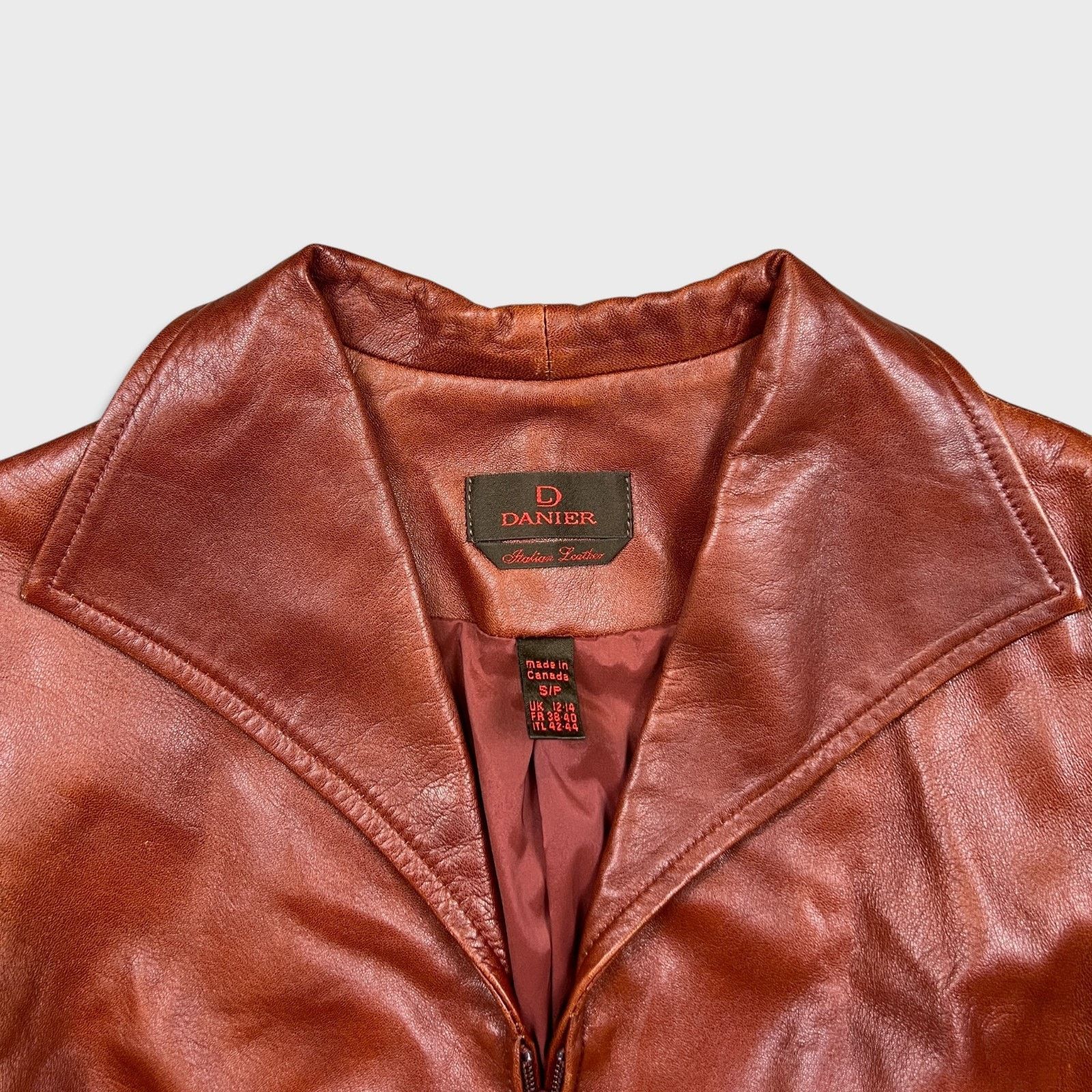 Danier × Vintage Vintage Danier Leather Jacket Y2K Zip Front Wing Collar Coat Size S / US 4 / IT 40 - 2 Thumbnail