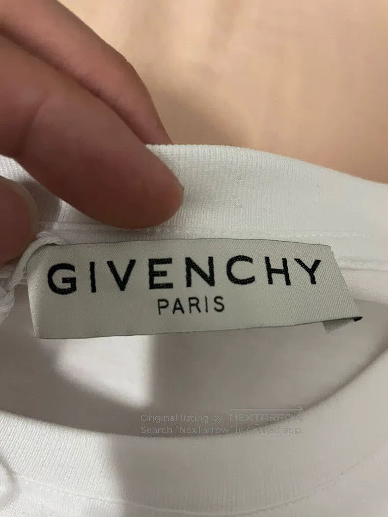 Givenchy Givenchy White Square Letter Short Sleeve T-shirt Spring/S Size US M / EU 48-50 / 2 - 3 Thumbnail