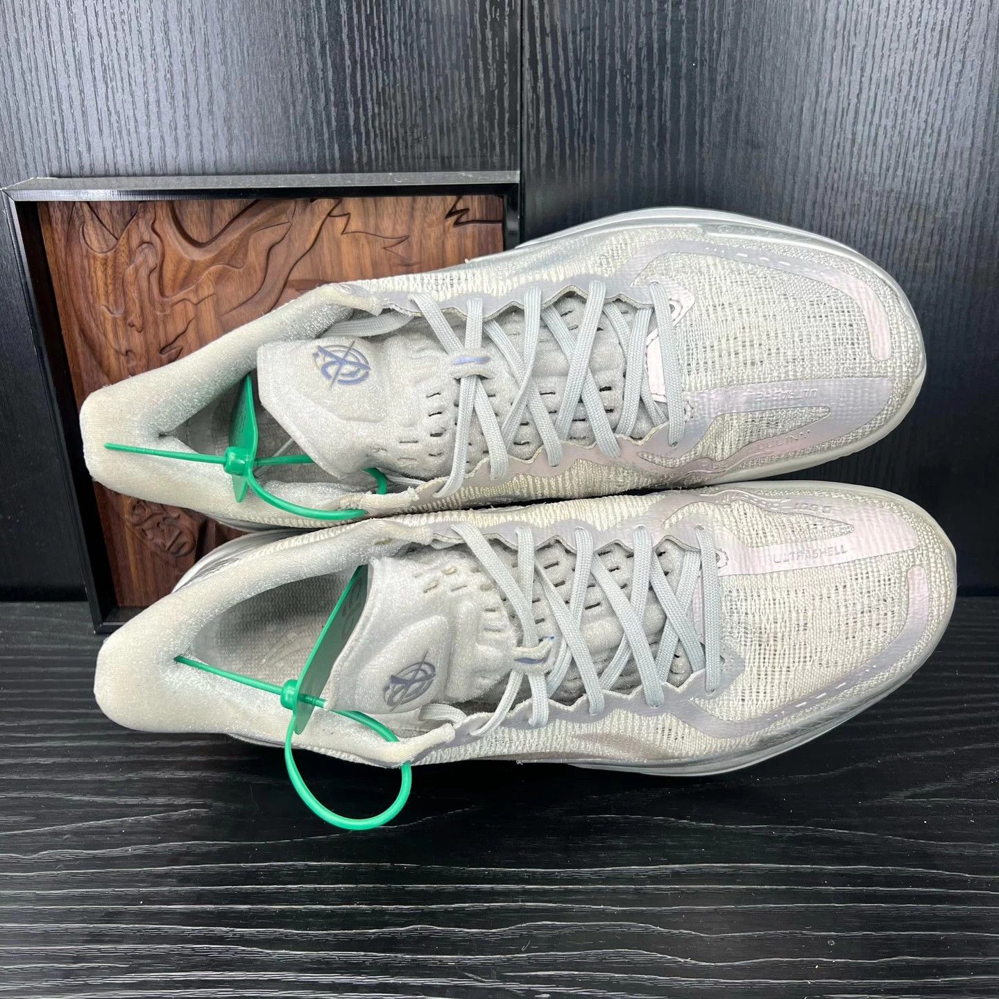 Li-Ning LI-NING Gamma Silver 44 Mint with Box Size US 10.5 / EU 43-44 - 6 Thumbnail
