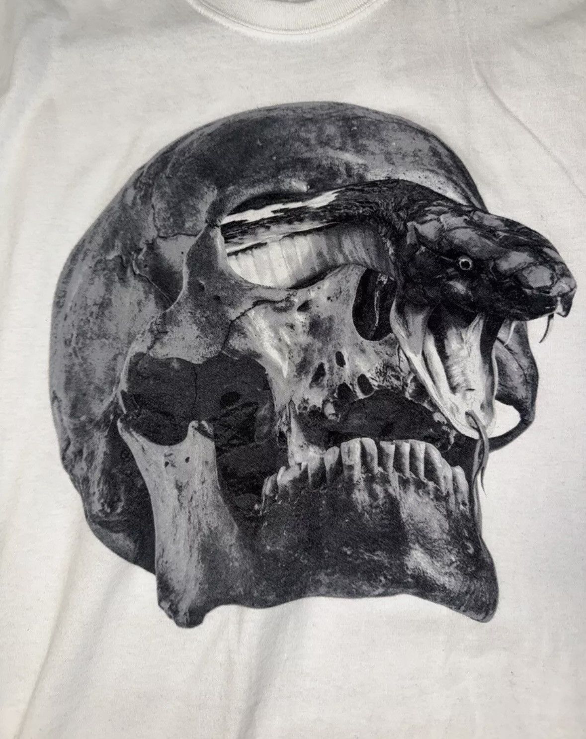 Young thug nobody safe tour merch