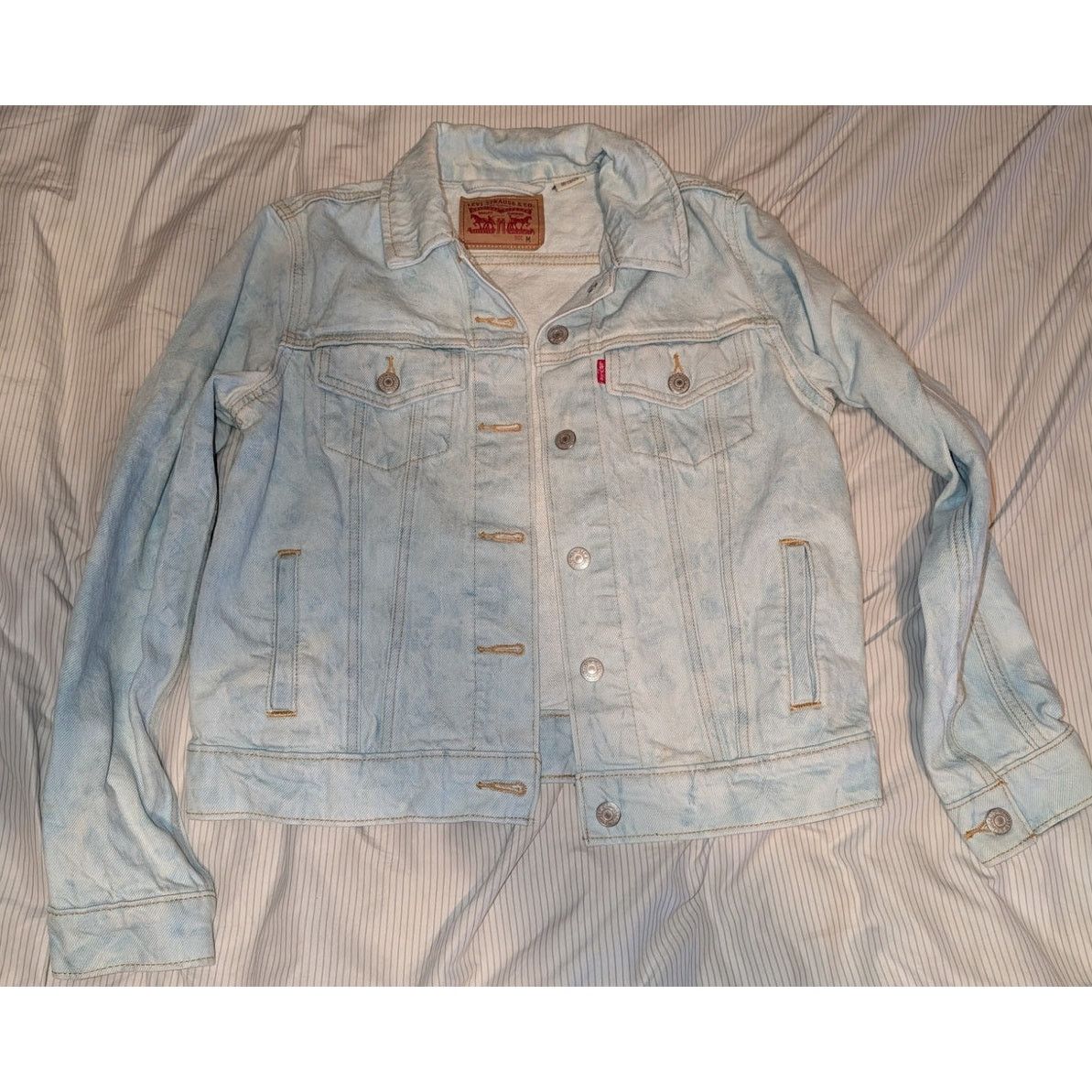Levi's Levi's Denim Jean Jacket Size Medium Women's Trucker Size M / US 6-8 / IT 42-44 - 1 Thumbnail