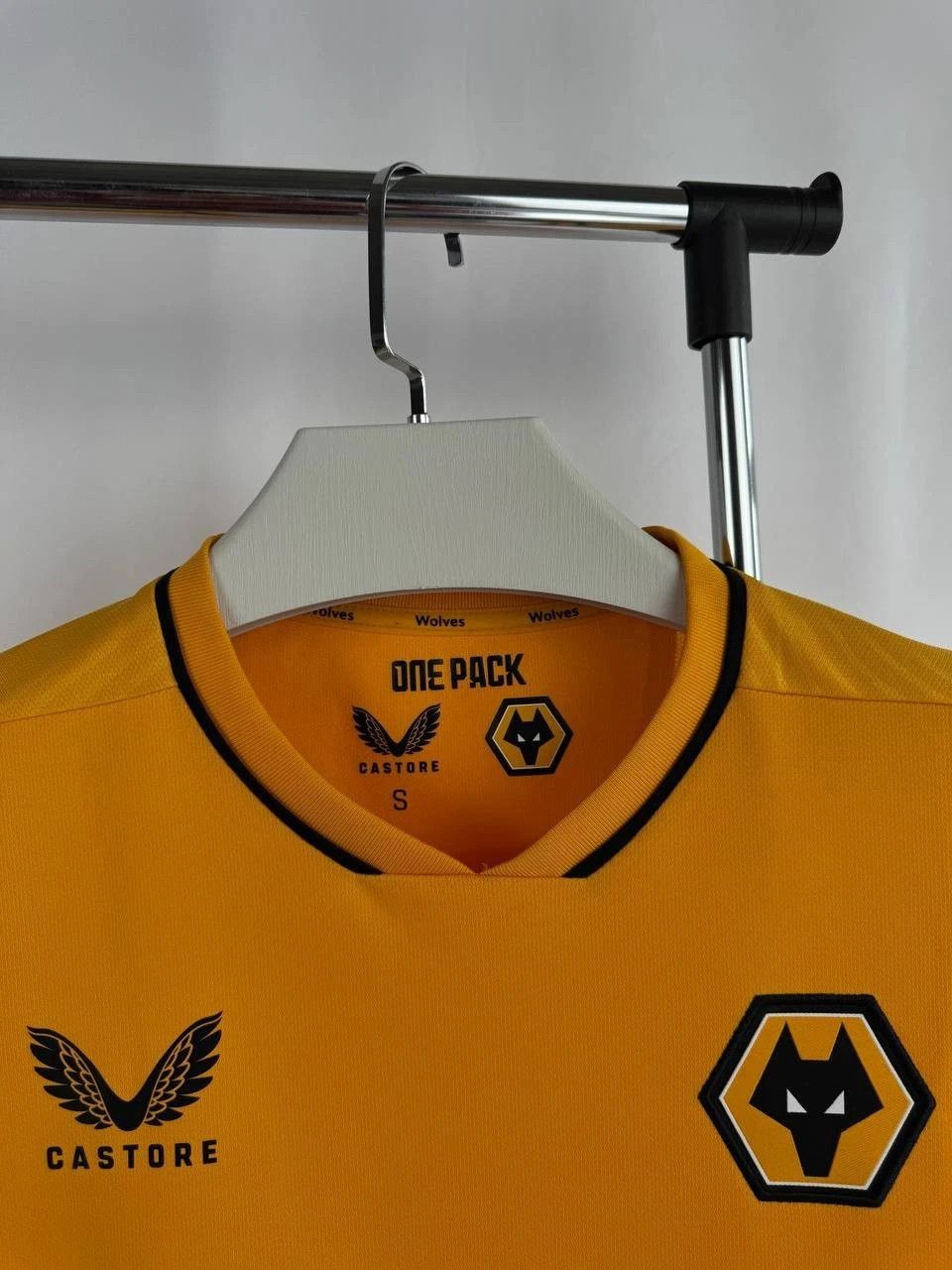 Castore Wolverhampton Wanderers Official Castore WOLVES 2021/2022 Size US S / EU 44-46 / 1 - 6 Thumbnail