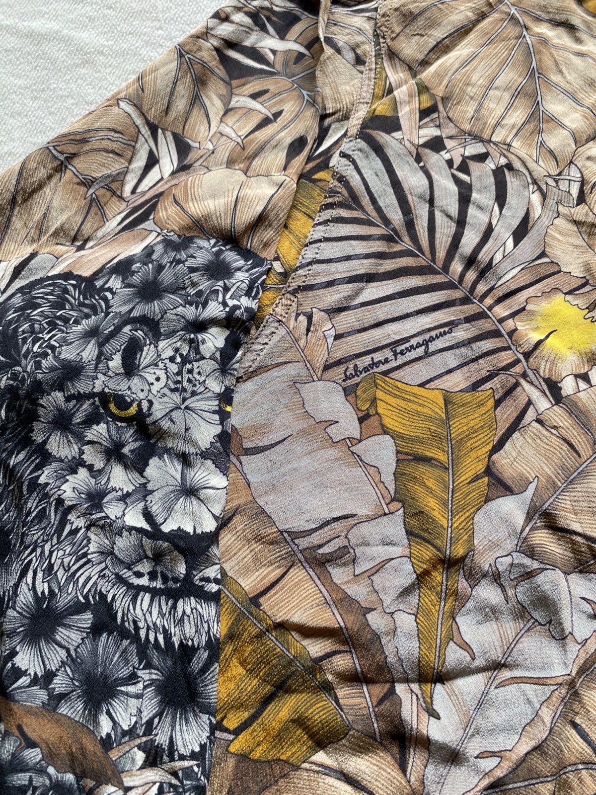 Salvatore Ferragamo Vintage Salvatore Ferragamo Silk Over Tiger Print Size US L / EU 52-54 / 3 - 3 Thumbnail