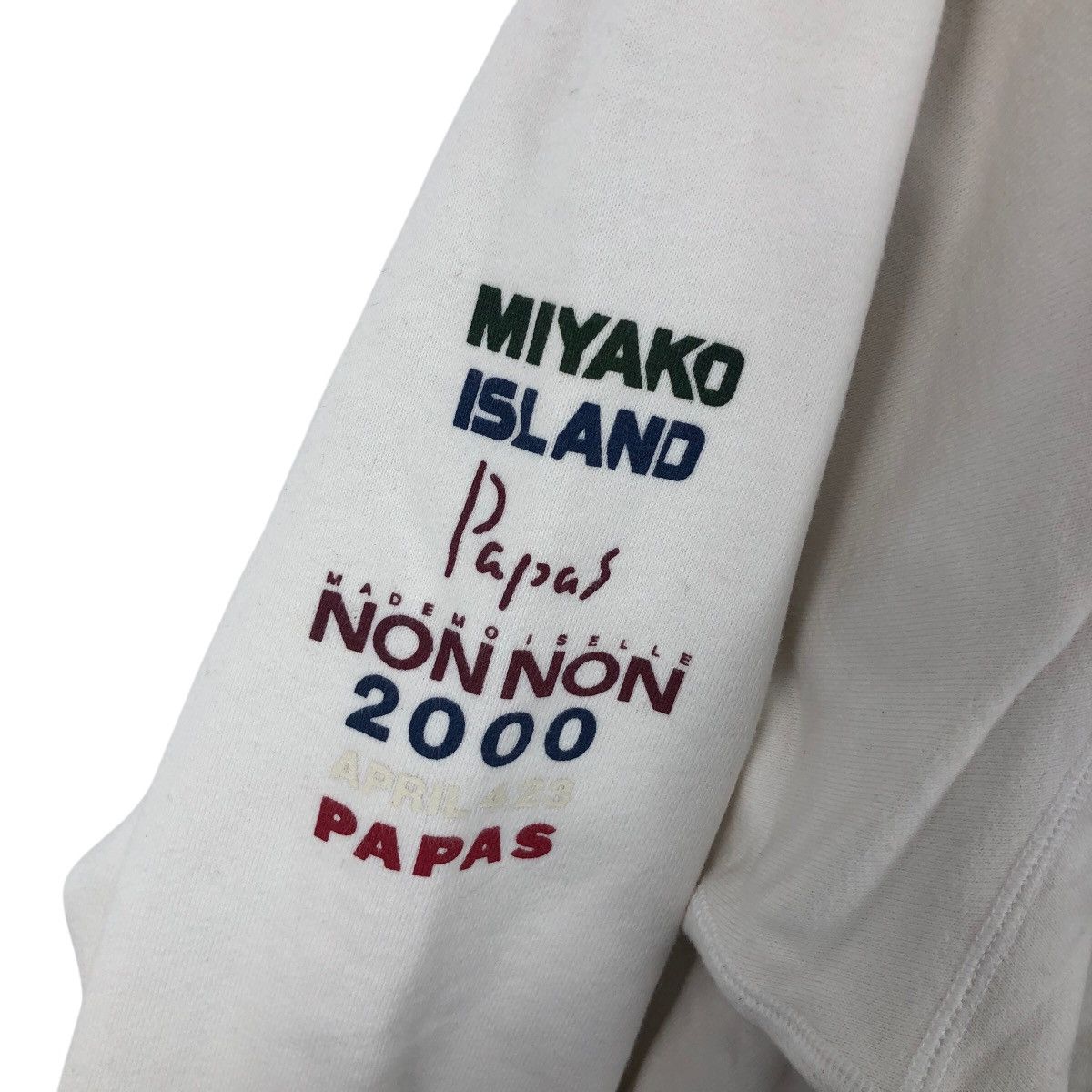 Vintage Vintage PAPAS Miyako Island Sweatshirt Big Logo Crewneck Size US M / EU 48-50 / 2 - 3 Thumbnail
