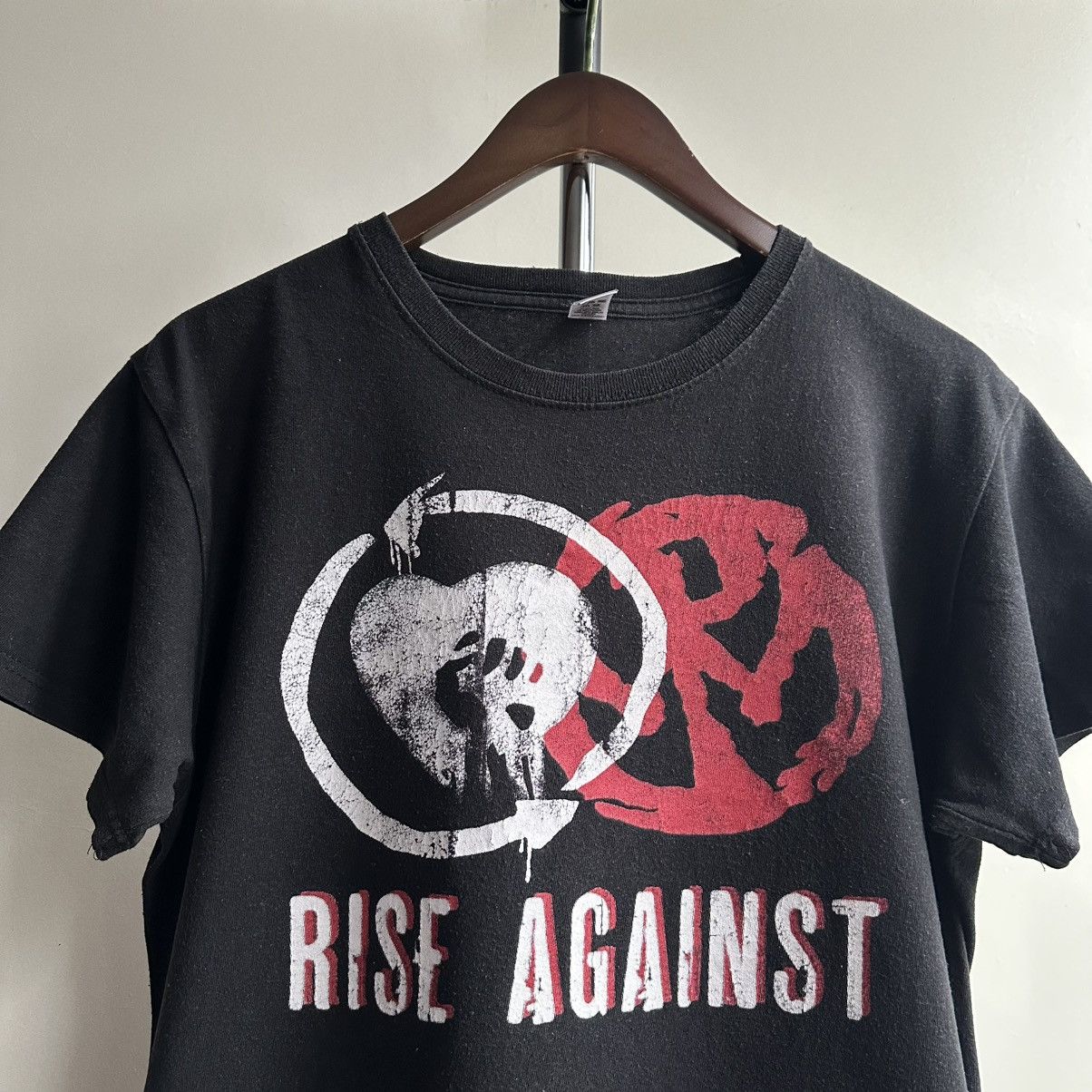 Band Tees × Vintage VINTAGE Y2K RISE AGAINST 2014 TOUR BAND TEE Size US M / EU 48-50 / 2 - 3 Thumbnail