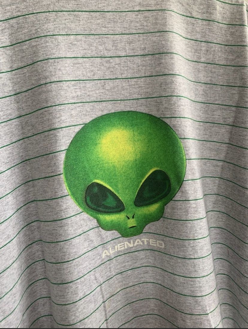 Alien Workshop Vintage Alien Workshop tees AOP Size US L / EU 52-54 / 3 - 4 Thumbnail