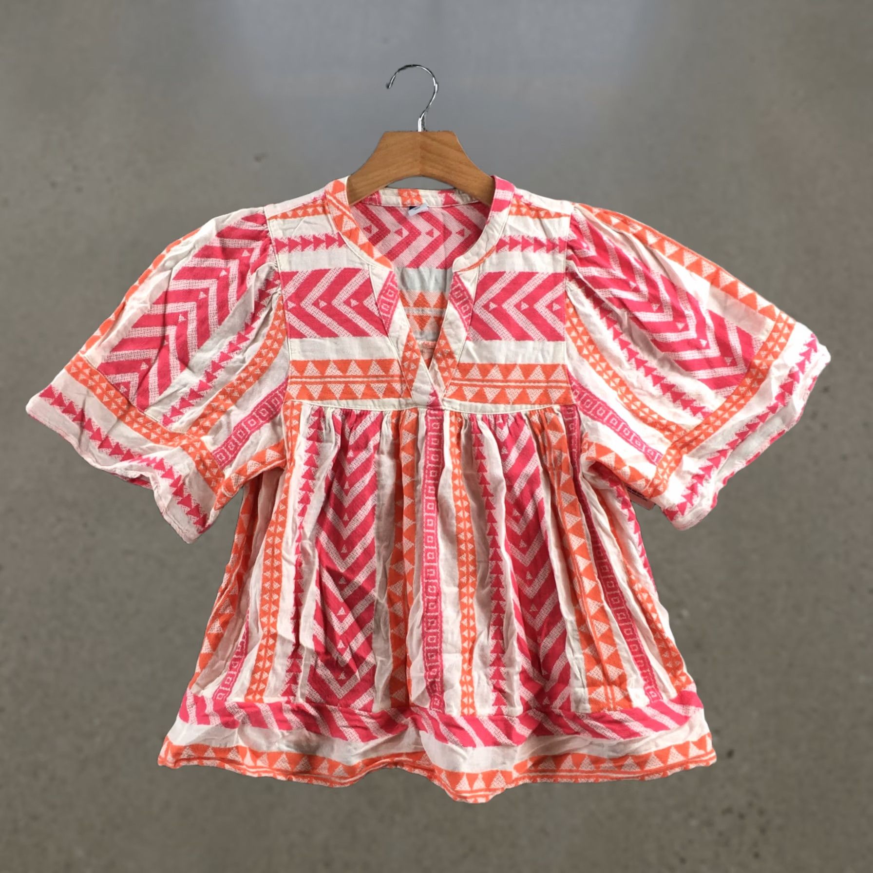 Old Navy Old Navy Blouse Womens Small Pink Orange White Split Neck Boho Geometric Top NEW Size S / US 4 / IT 40 - 1 Thumbnail