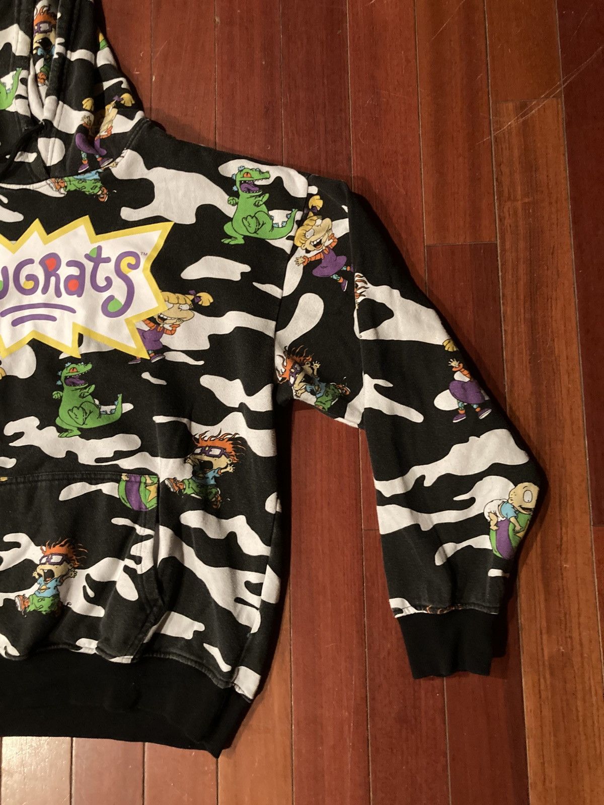 Nickelodeon × Vintage Nickelodeon Rugrats Camo Logo Fleece Hoodie Faded Mens XL Size US XL / EU 56 / 4 - 4 Thumbnail