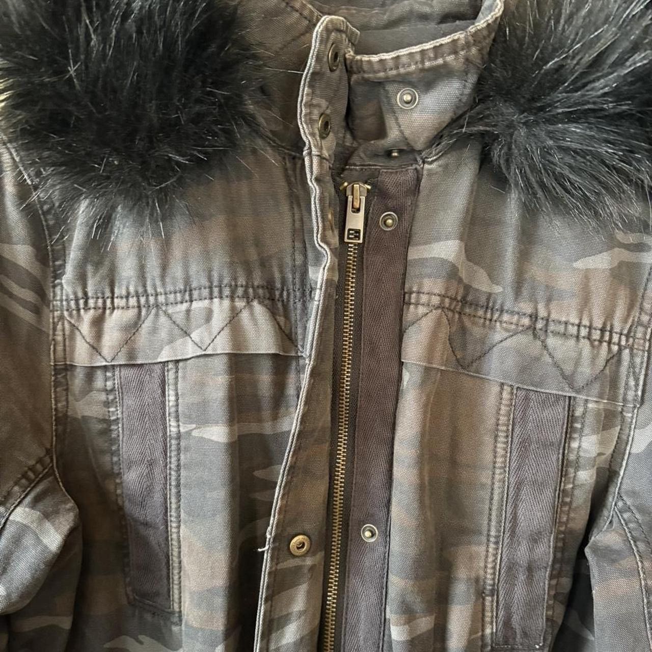 American Eagle Outfitters Y2K American Eagle Camo M65 Military Fur Hooded Coat Jacket Size M / US 6-8 / IT 42-44 - 4 Thumbnail