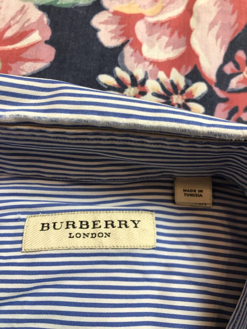 Burberry BURBERRY Men’s Slim Fit Dress Shirt Minimal Look Size US L / EU 52-54 / 3 - 2 Thumbnail