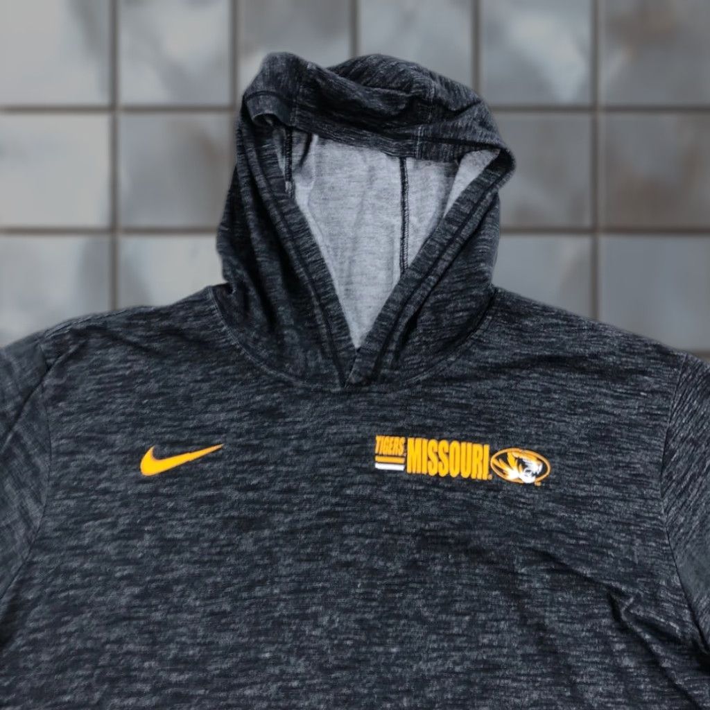 Nike VINTAGE Nike Dri-Fit Missouri Tigers Pullover Hoodie Shirt Mens XL Black Gray Activewear Size US XL / EU 56 / 4 - 1 Thumbnail