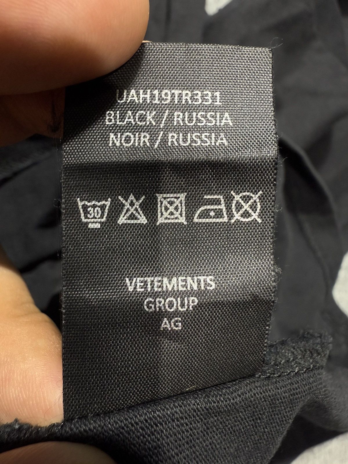 Vetements Vetements Black Oversized Russia Patchwork Hoodie Size US S / EU 44-46 / 1 - 17 Thumbnail