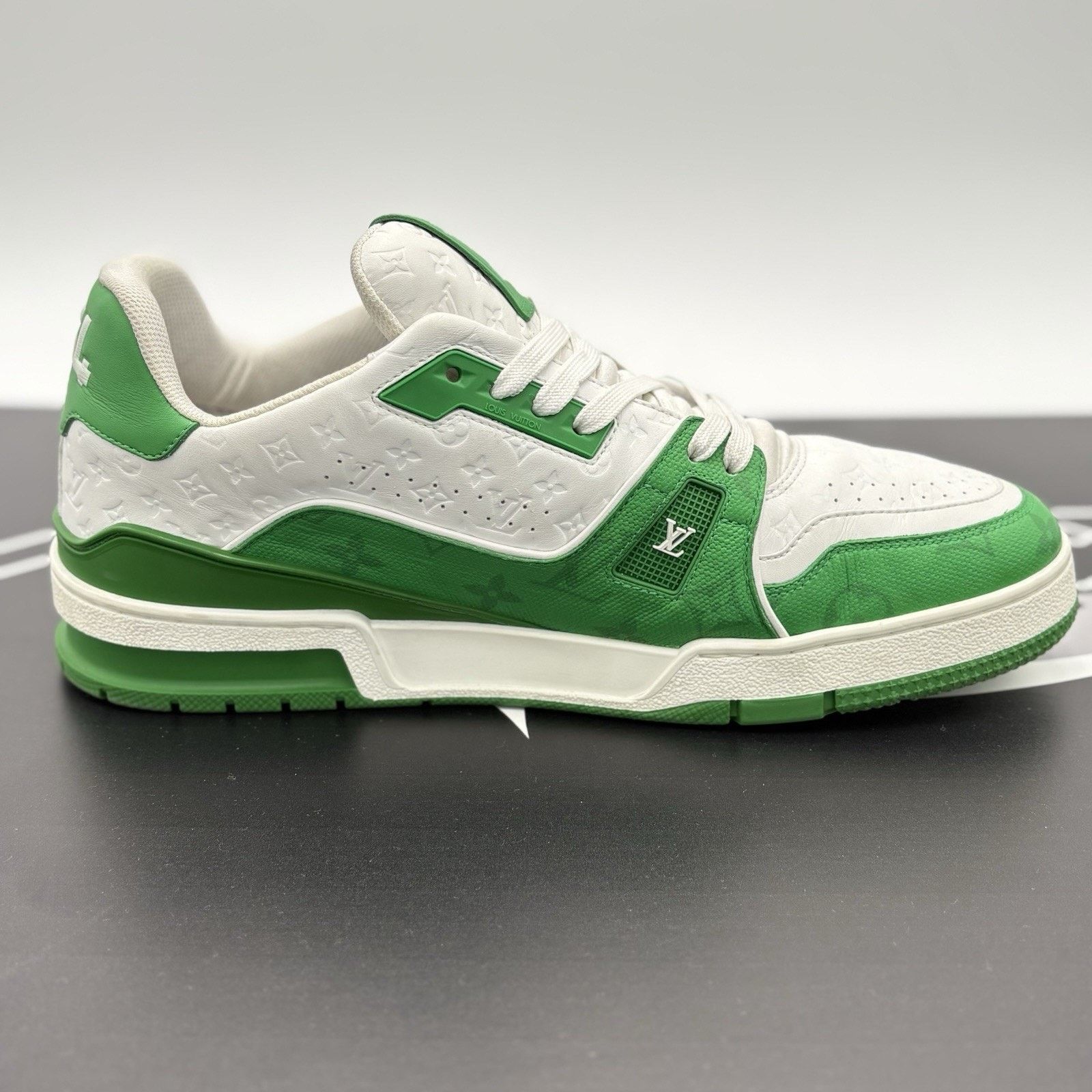 Louis Vuitton 10-10.5 US Louis Vuitton Trainer ' Green White ' VERY CLEAN Size US 10 / EU 43 - 10 Thumbnail