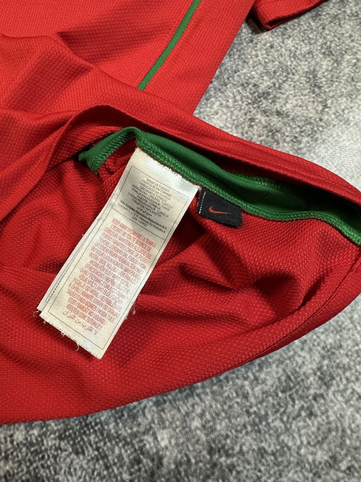 Nike Vintage Nike Portugal Soccer Jersey Blokecore Rare USA Style Size US S / EU 44-46 / 1 - 4 Thumbnail