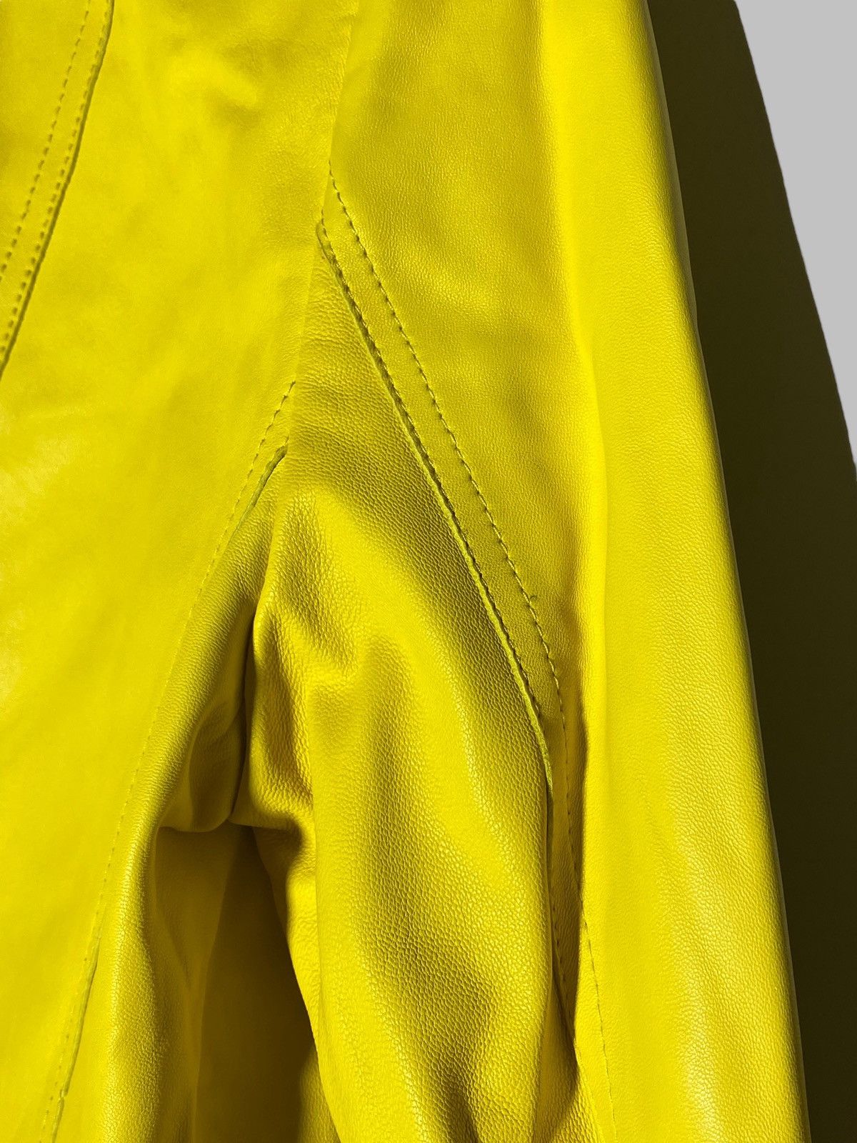 Burberry Vintage Burberry London Yellow Women’s Leather Jacket Size M / US 6-8 / IT 42-44 - 20 Thumbnail