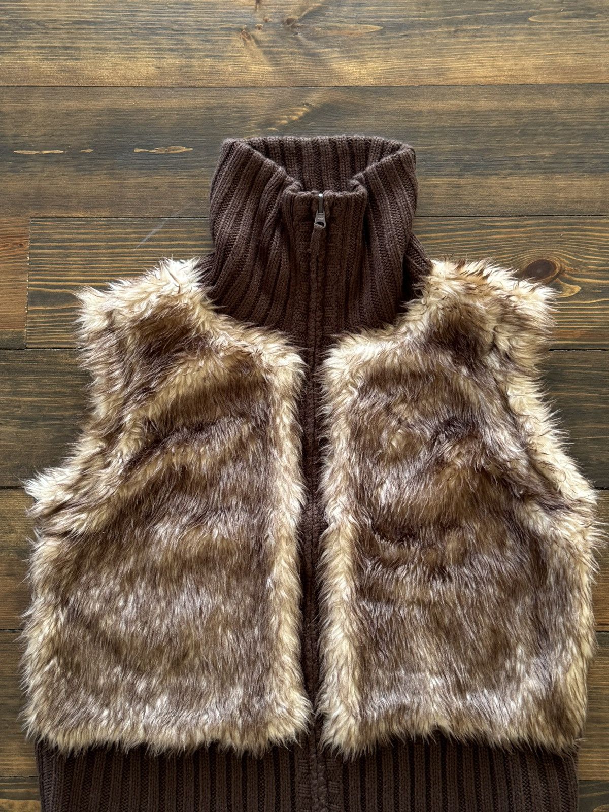 Y2K cute japan vibe 90s faux fur vest hysteric glamour style