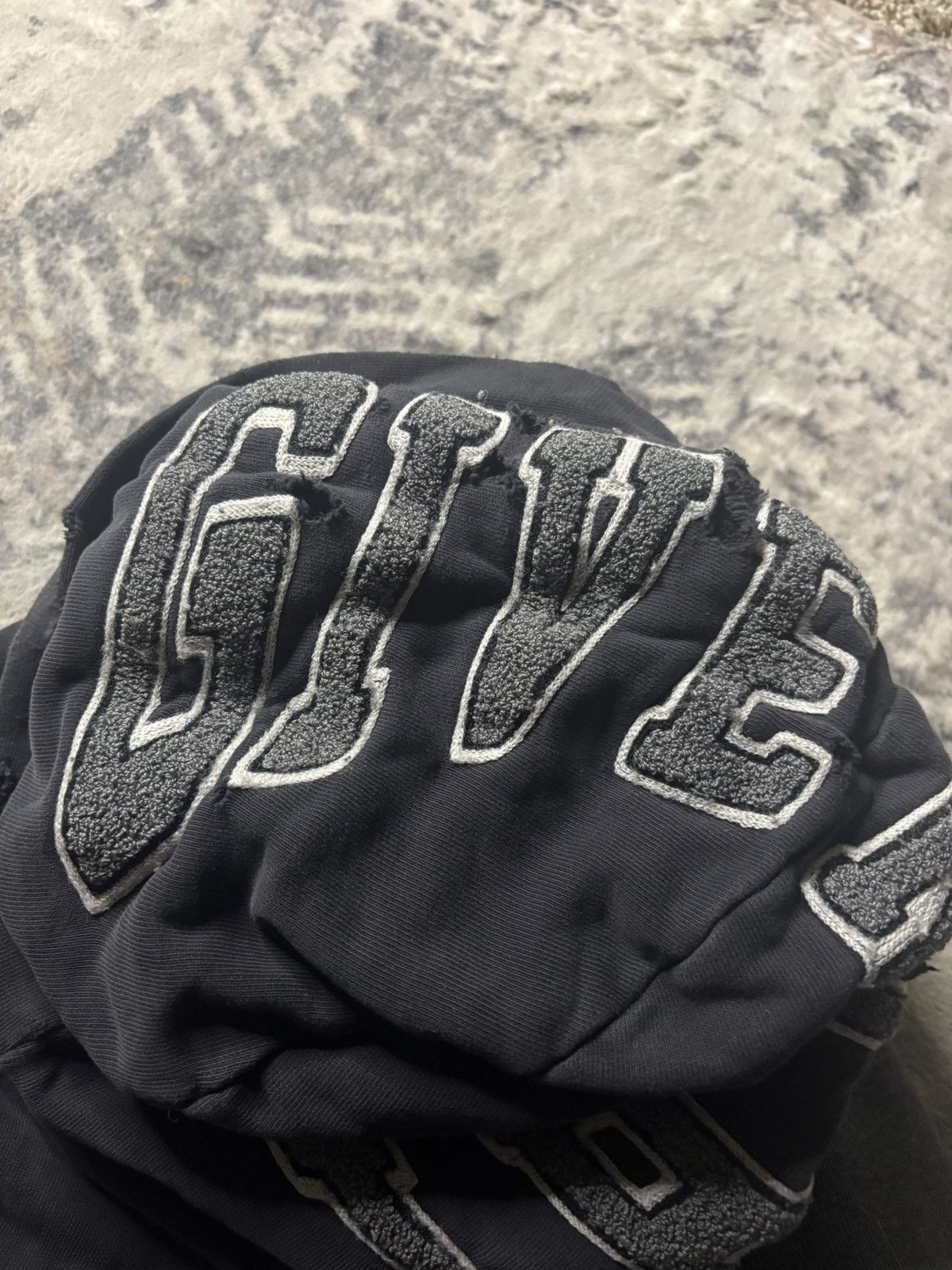 Givenchy Givenchy FW22 Flocked Patch Hoodie Matthew Williams Size US S / EU 44-46 / 1 - 10 Thumbnail