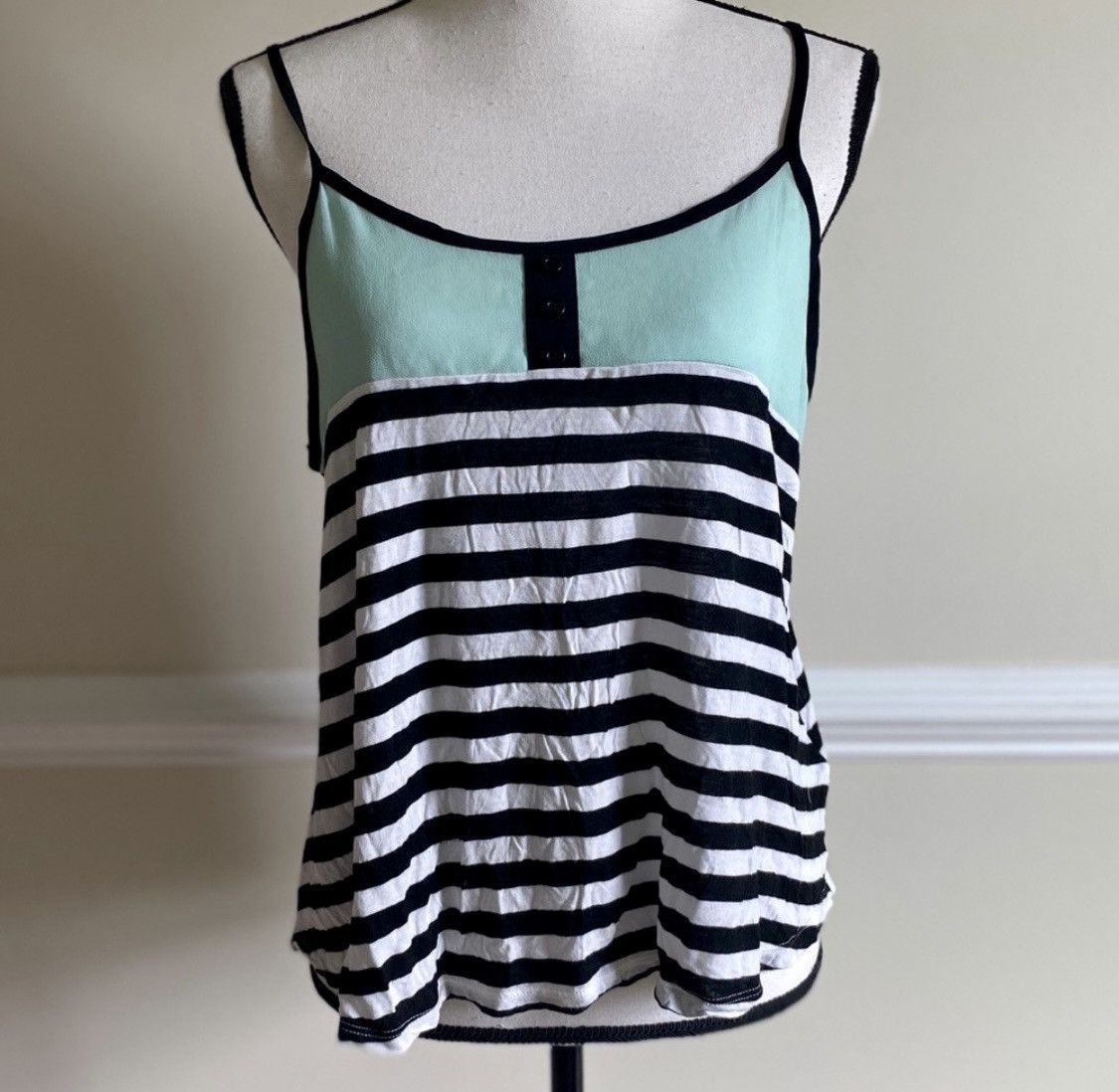 Other CUTOUT OPEN BACK FLOWY CAMI TANK TOP Size M / US 6-8 / IT 42-44 - 1 Thumbnail