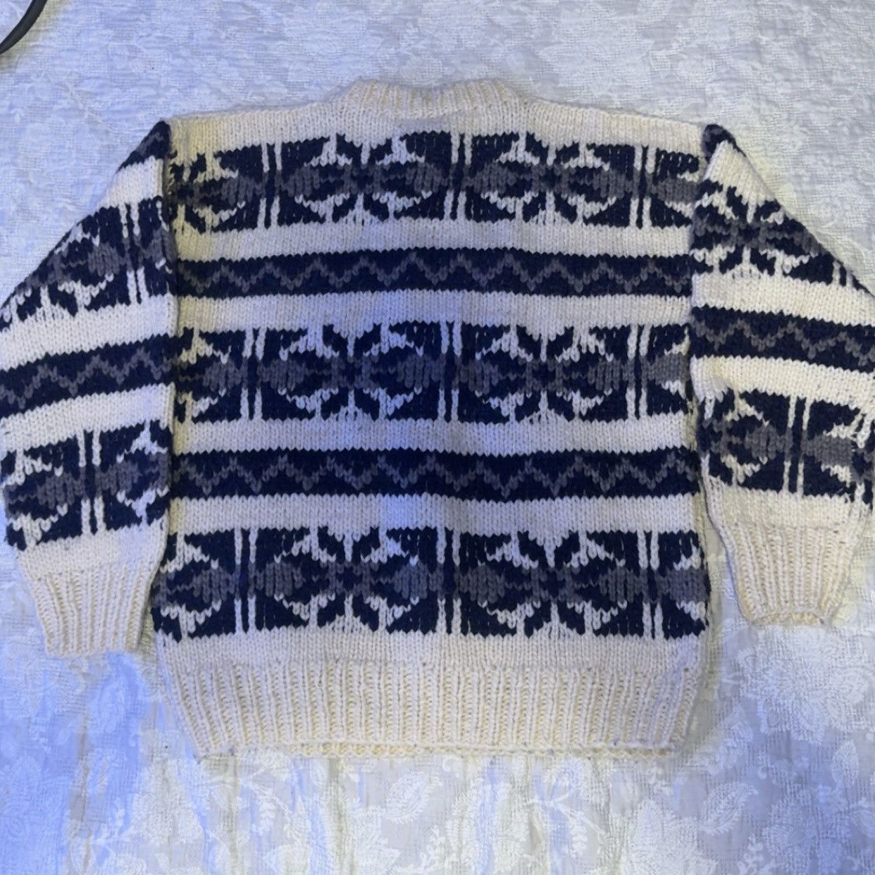 Vintage vintage hand knitted wool sweater Size US XL / EU 56 / 4 - 1 Thumbnail