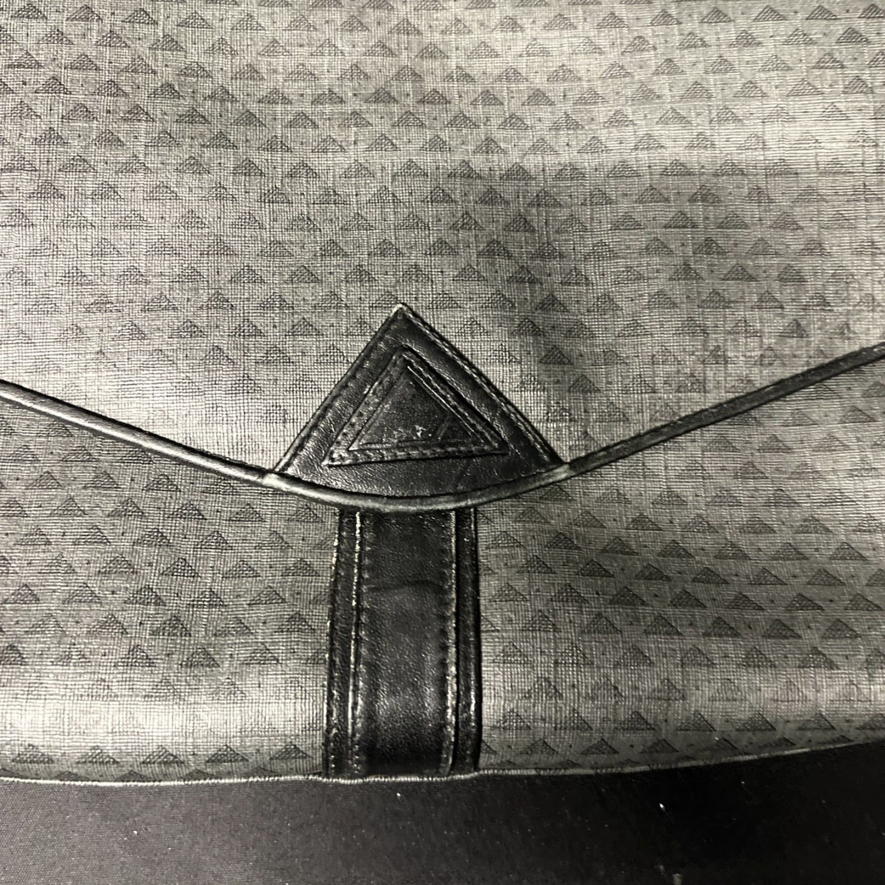 Liz Claiborne VINTAGE Liz Claiborne Shoulder Bag Leather Dark Gray Gray (1984) Women's Leather Trim - 9.5W x 7H x 2.25D, Snap Closure, Black Lining, US Origin Size ONE SIZE - 2 Thumbnail