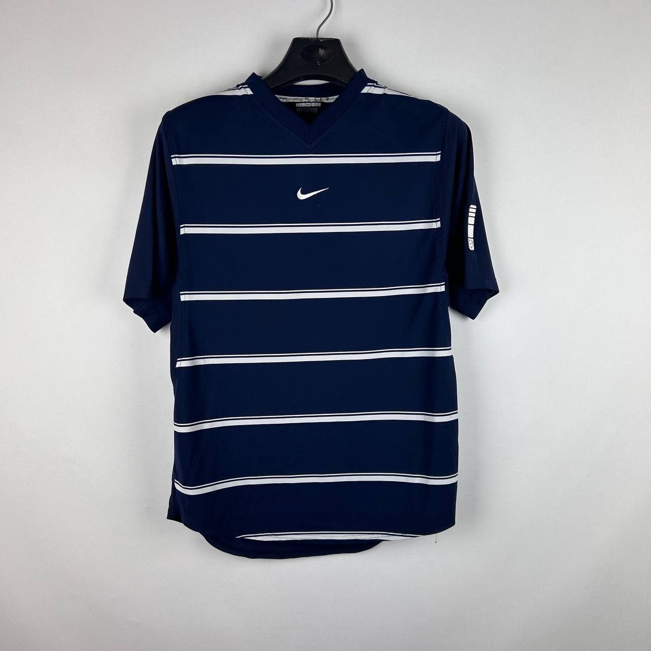 Nike Crazy Vintage Y2K Nike Spellout Baggy T Shirt Size US S / EU 44-46 / 1 - 1 Thumbnail