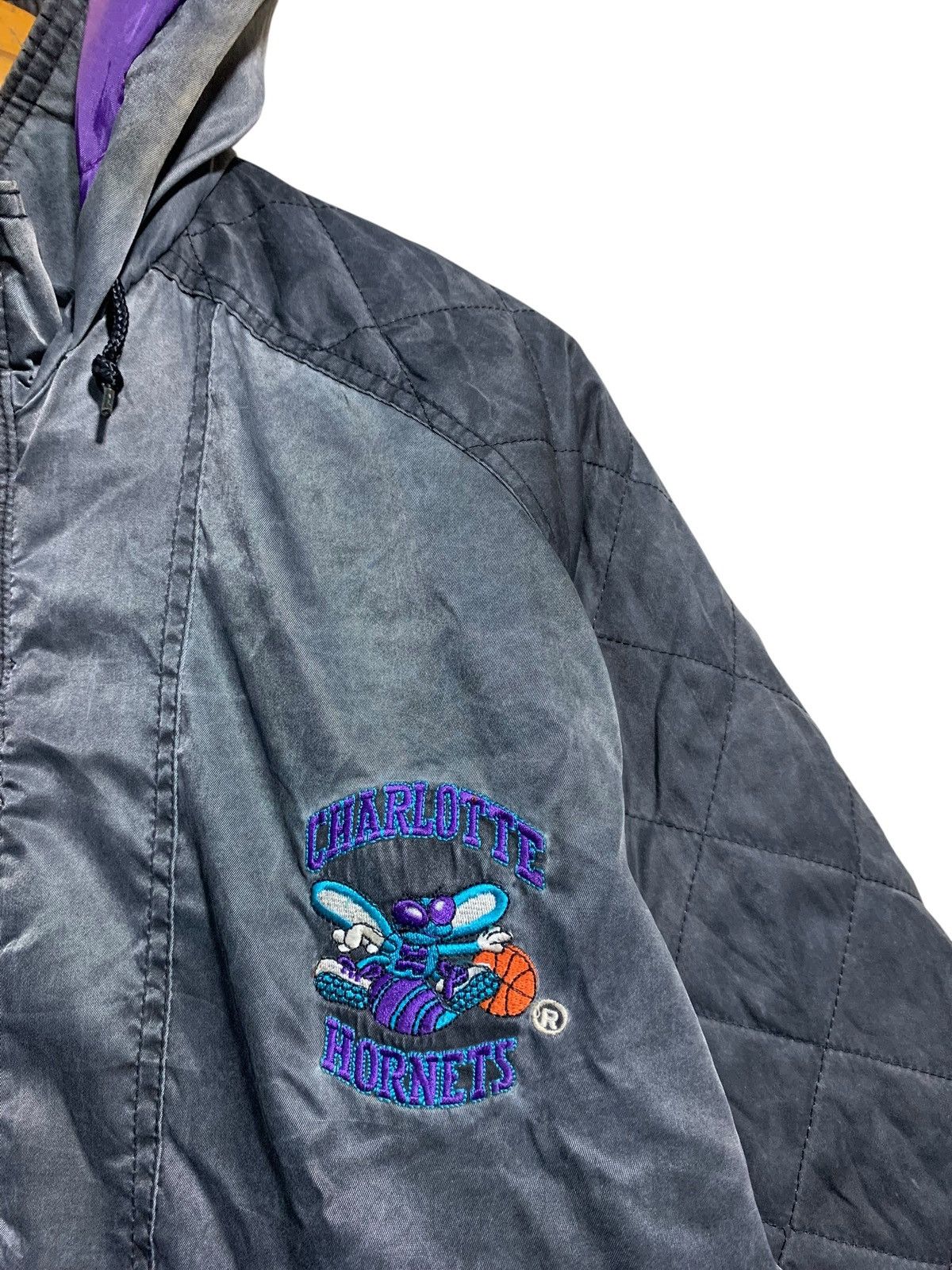 NBA 🔥VTG CHARLOTTE HORNETS NBA HOODIE JACKETS Size US L / EU 52-54 / 3 - 8 Thumbnail