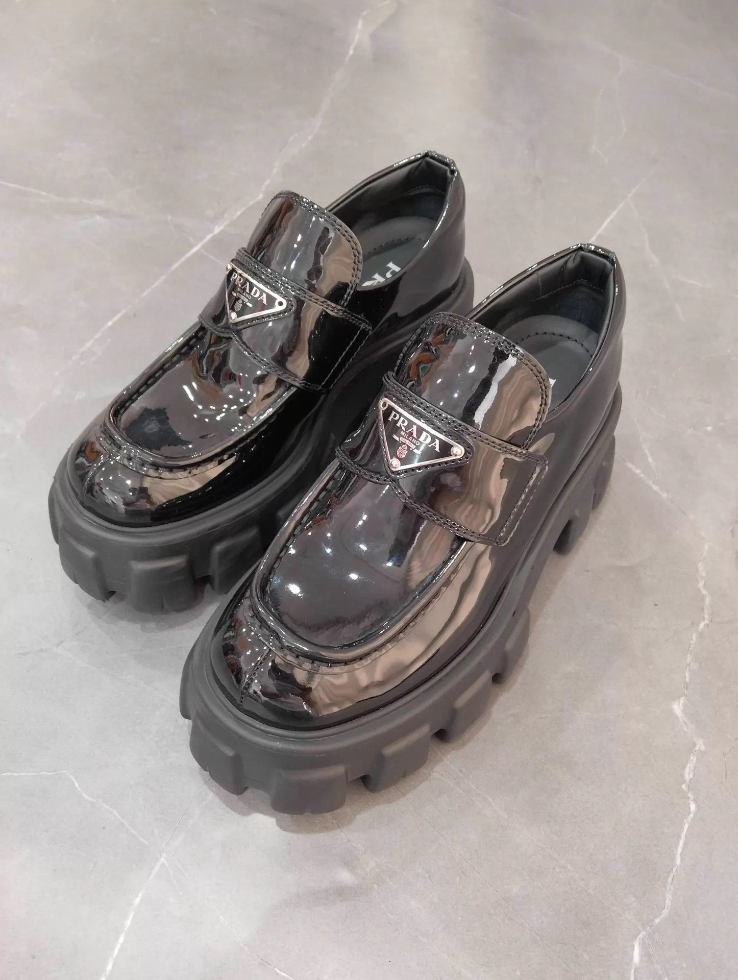 Prada PRADA Black Platform Loafers 5.5cm 35.5 Size US 5 / IT 35 - 1 Thumbnail