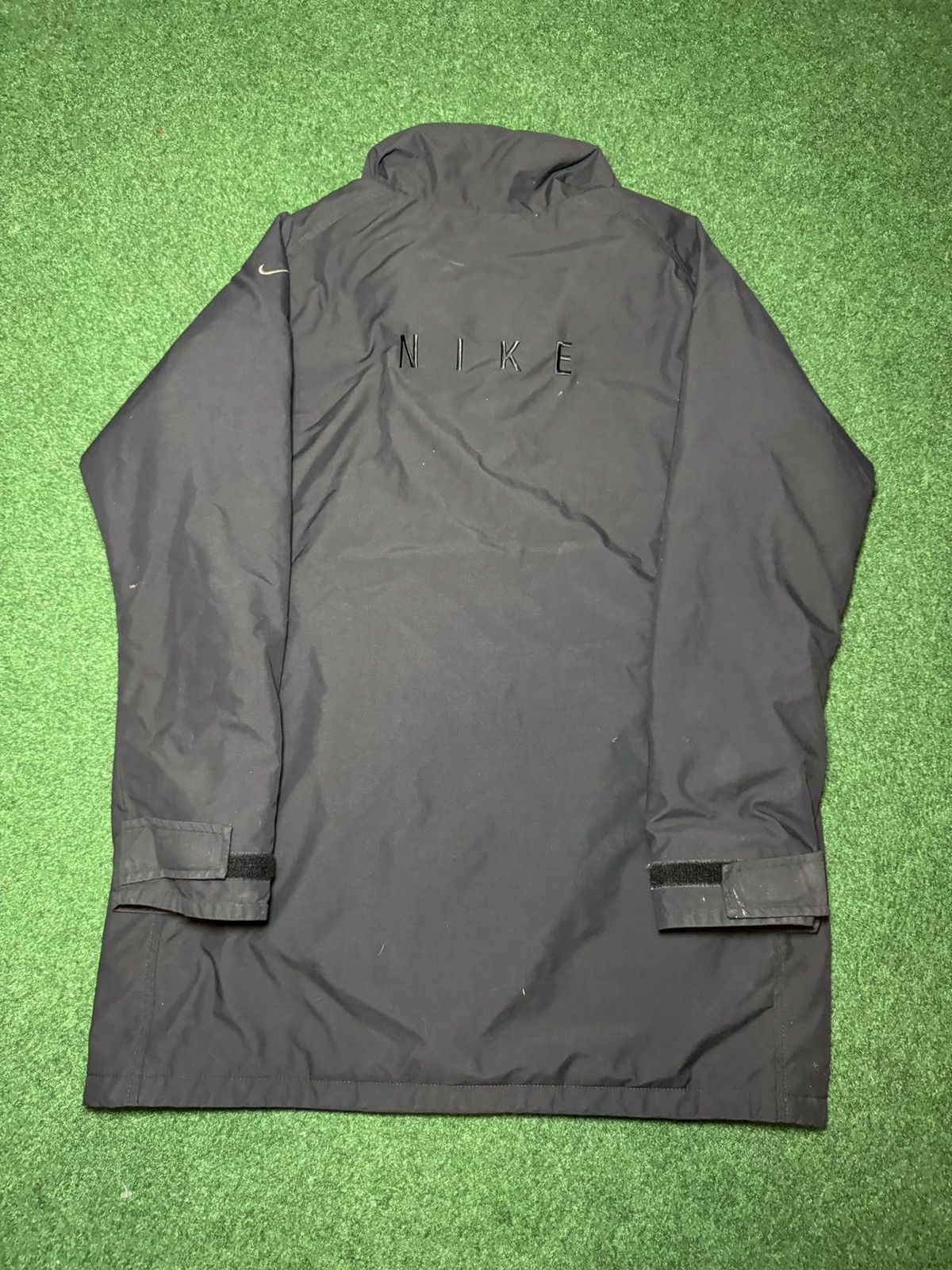 Nike Vintage Nike Coat Jacket Embroidered Logo Packable Hood Size M / US 6-8 / IT 42-44 - 4 Thumbnail