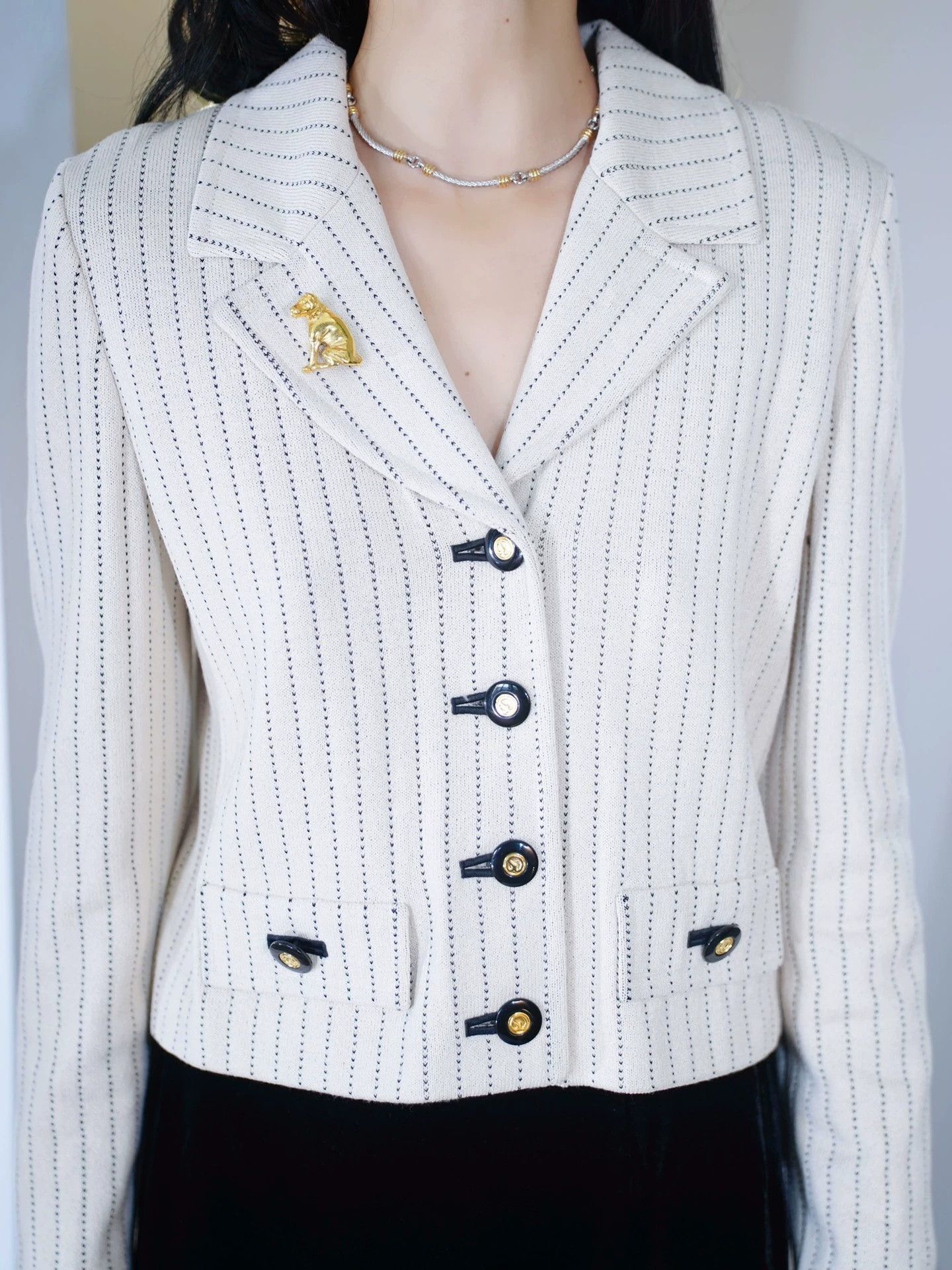 St. John St.John Vtg Knit Ivory Stripe Blazer Women's S-M Size M / US 6-8 / IT 42-44 - 1 Thumbnail