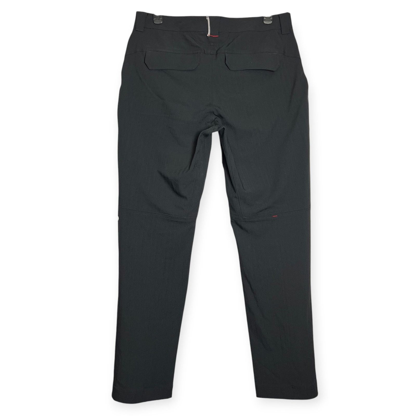 Lululemon Lululemon Technical Hiking Pants Black Vented Pinstripe 36 Size US 36 / EU 52 - 1 Thumbnail
