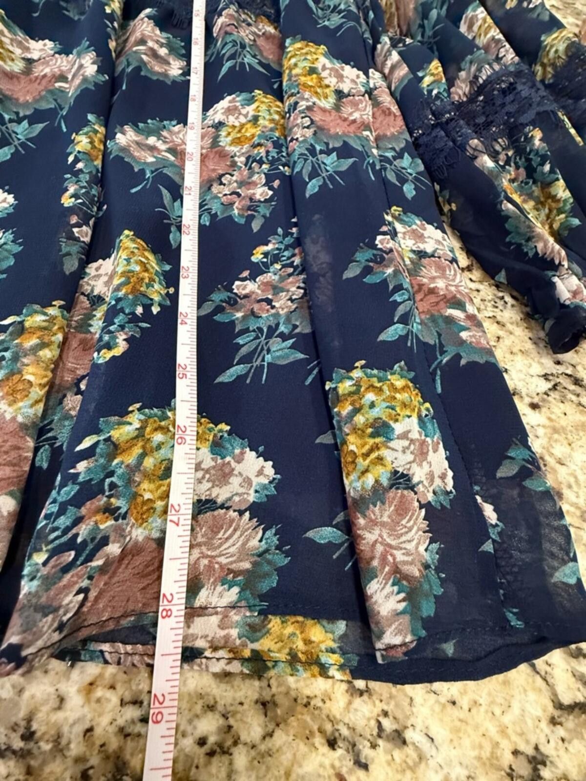 Other Suzanne Betro tunic top blue multicolor floral lace SZ LG Size L / US 10 / IT 46 - 10 Thumbnail